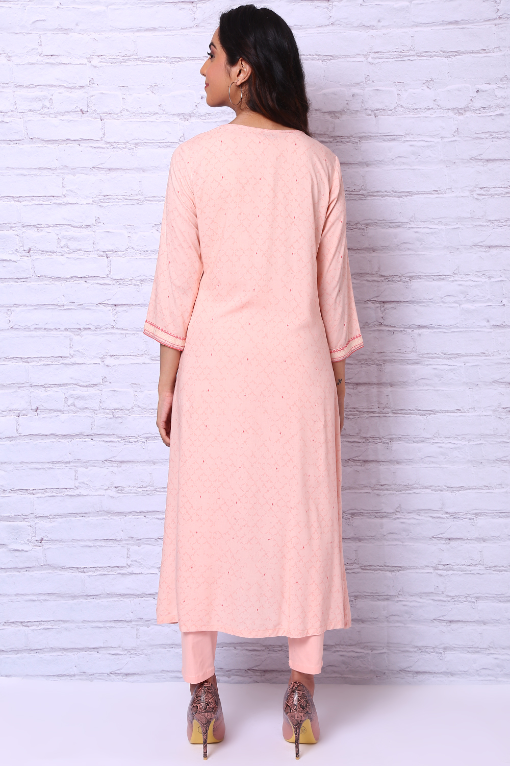 Peach Viscose Rayon A Line Kurta image number 5