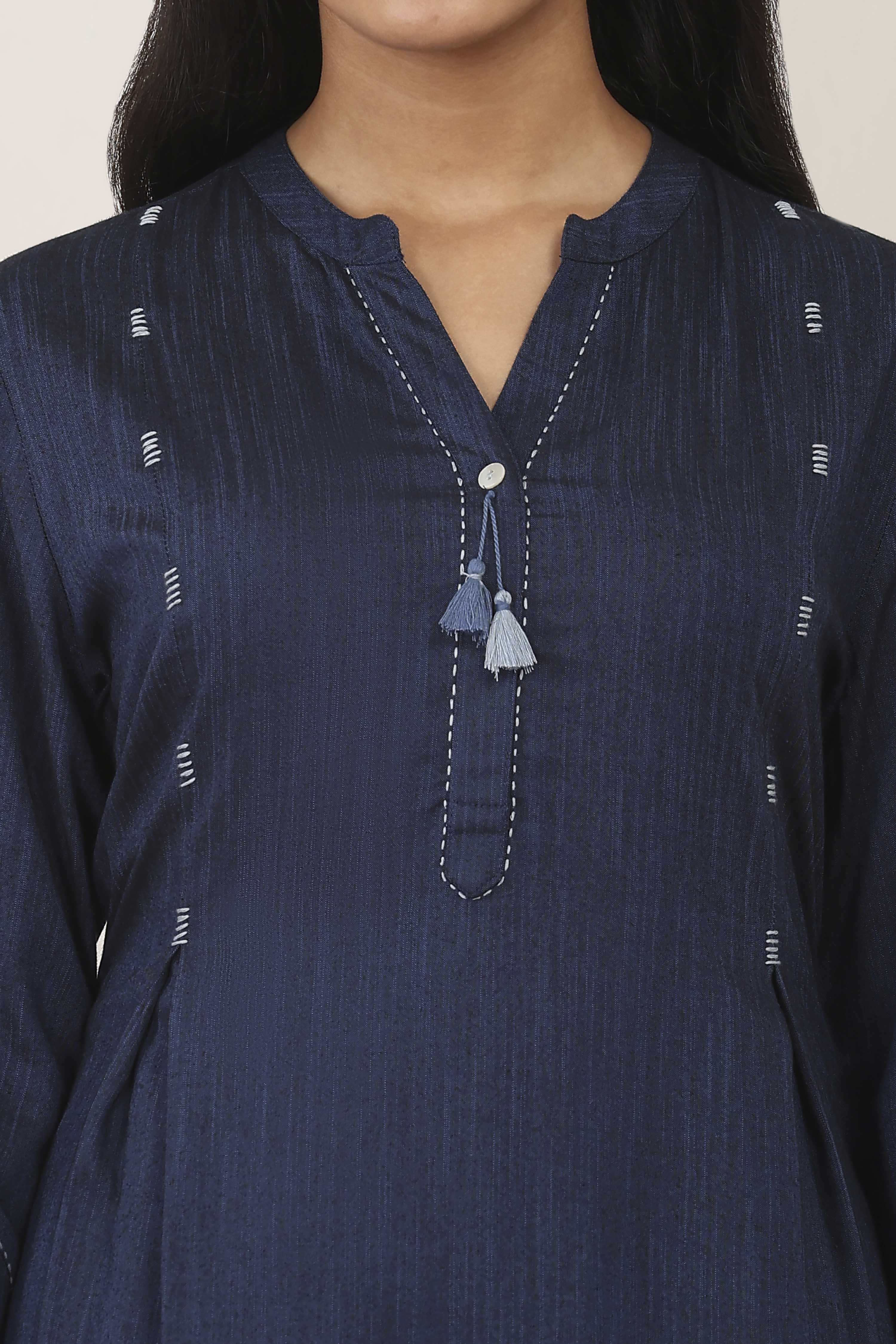 Blue Polyviscose Straight Kurtas image number 1
