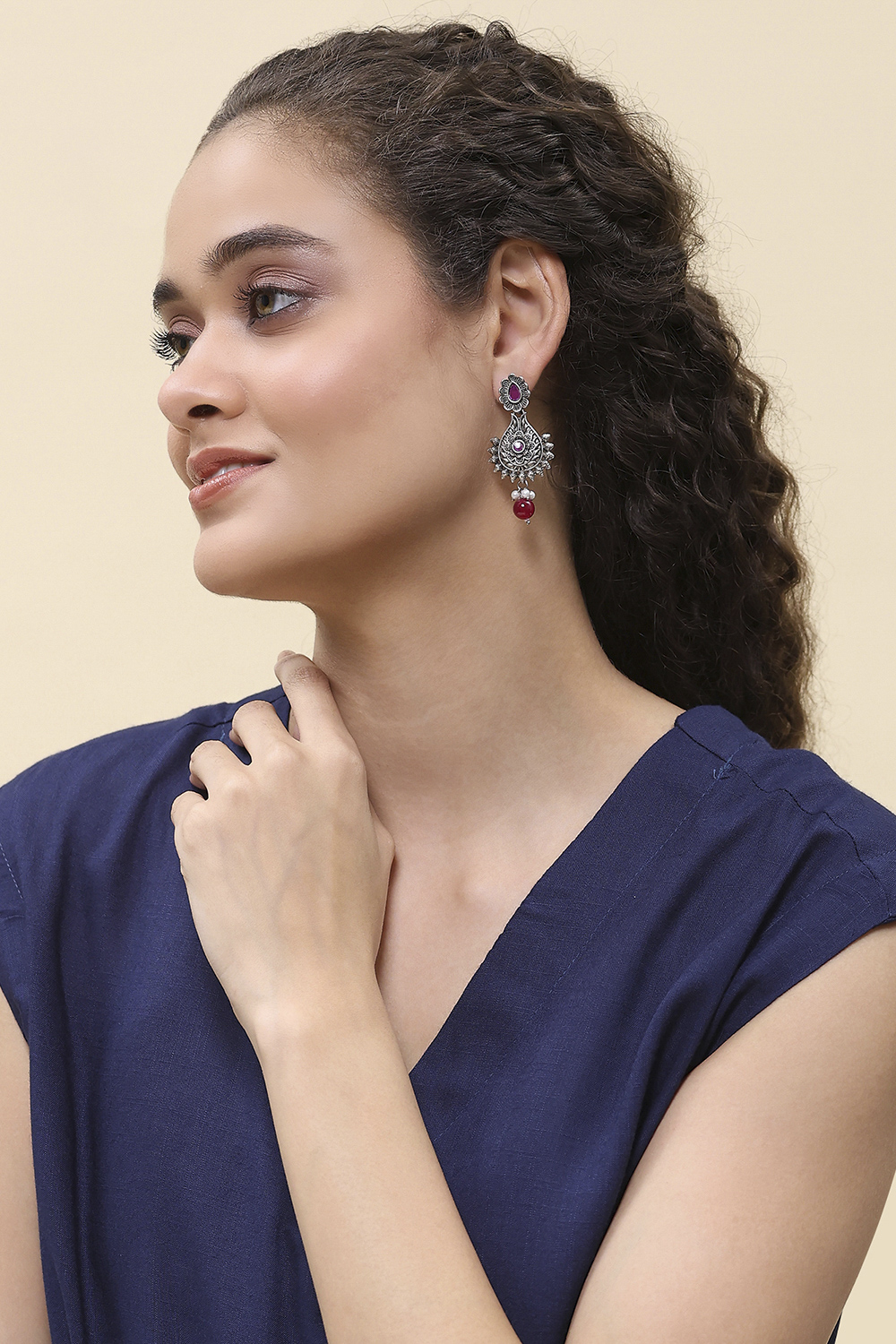 Red Alloy Drop & Danglers image number 3