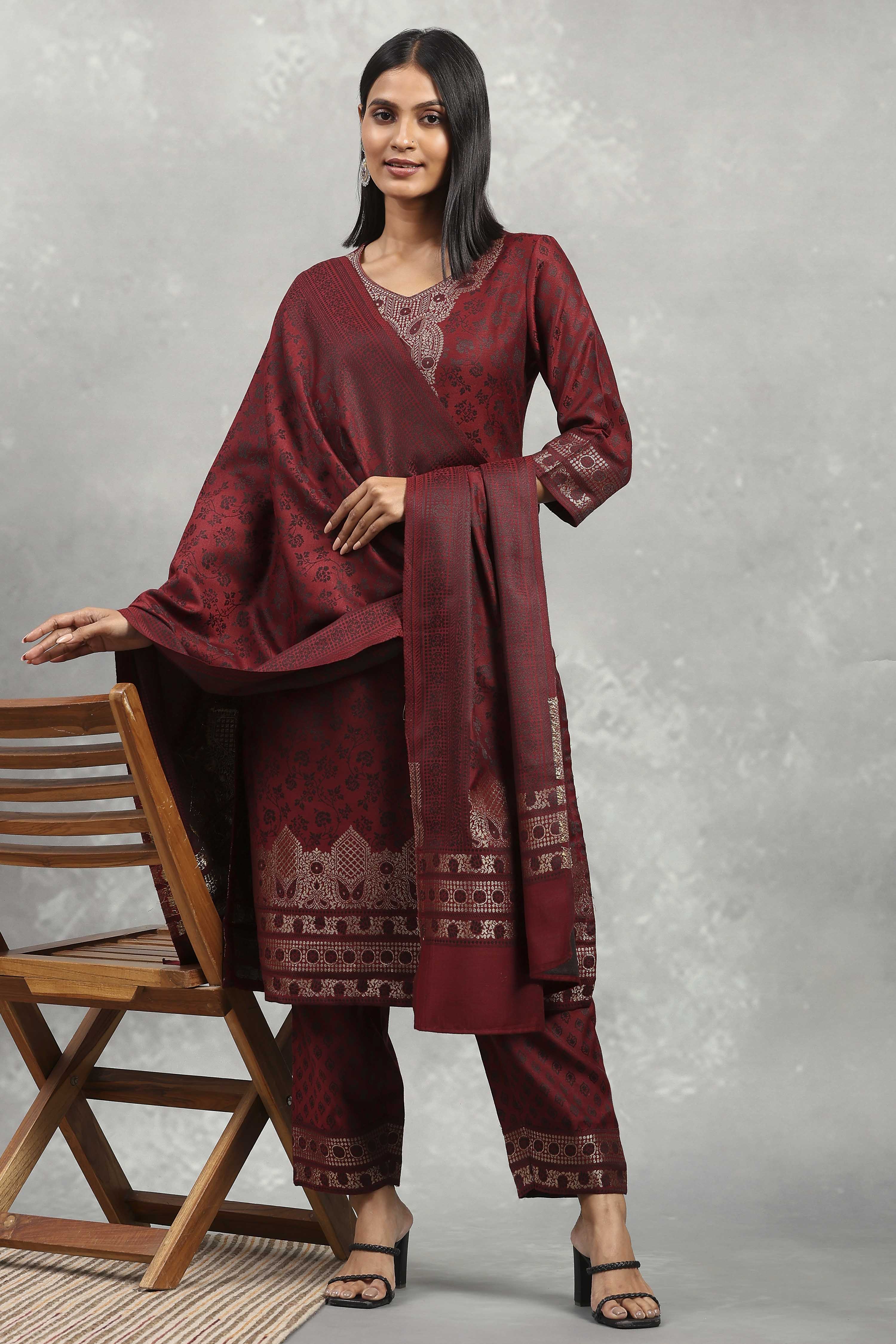 Green-Maroon Polyester Yarndyed Straight Suit Set image number 0