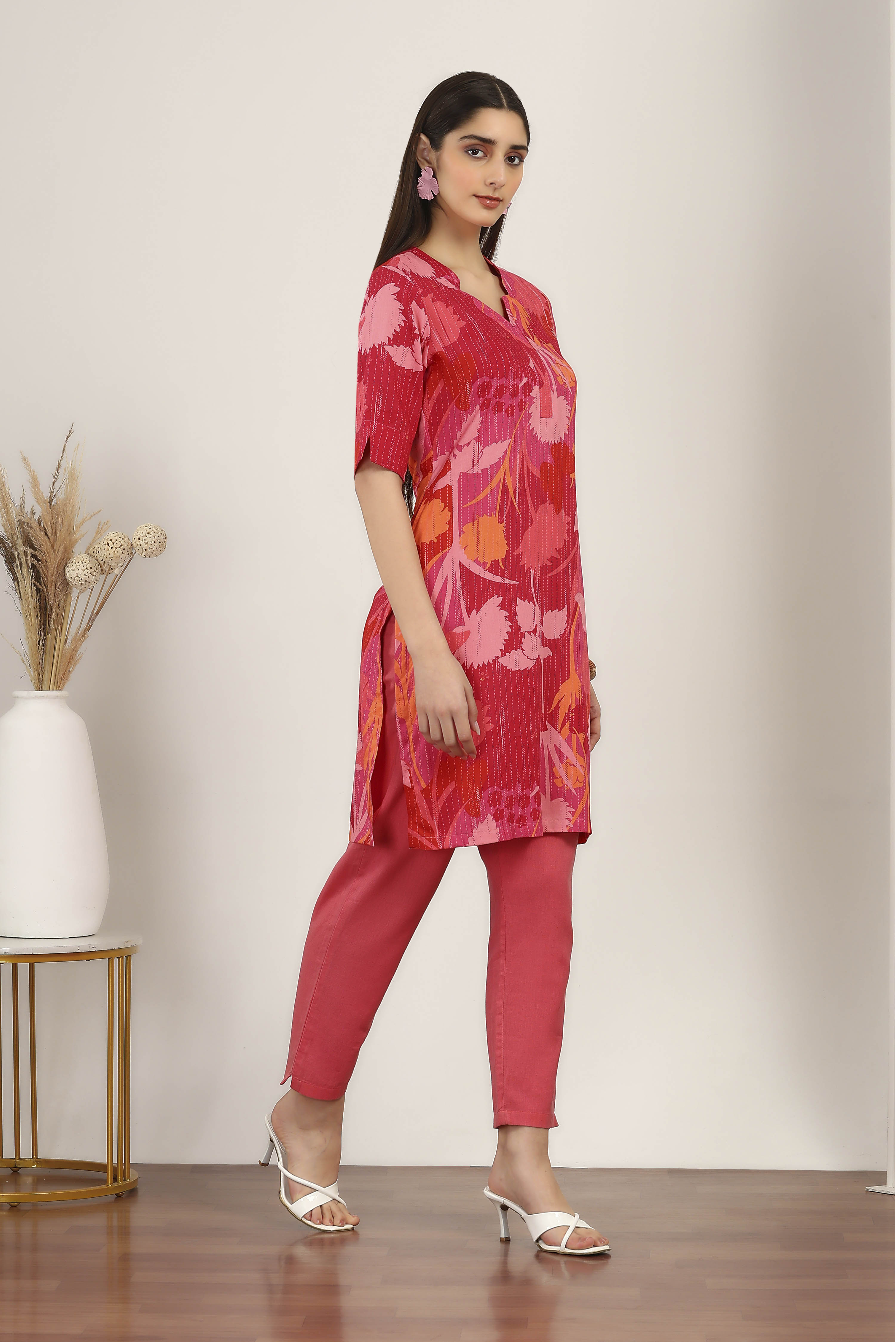 Green Rayon Straight Kurtas image number 4