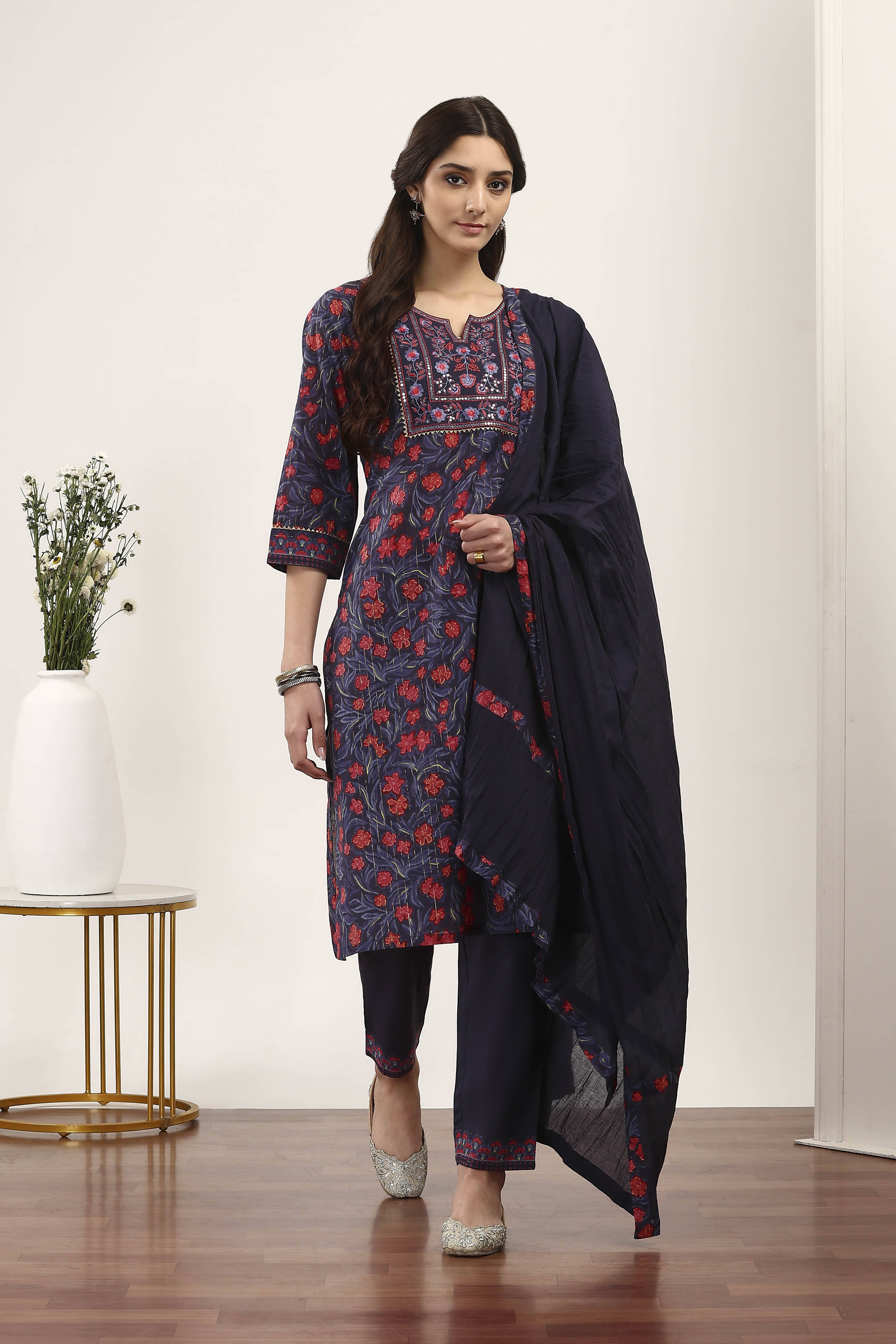 Blue Cotton Straight Suit Sets image number 6