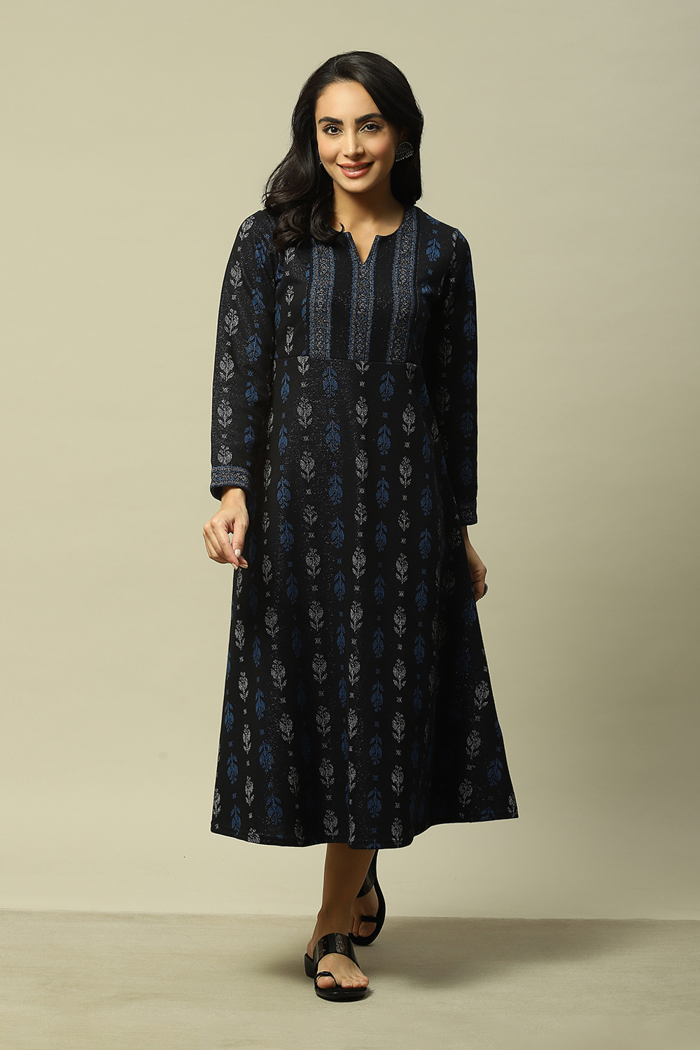 Black Cotton Blend A-Line Printed Dress image number 5