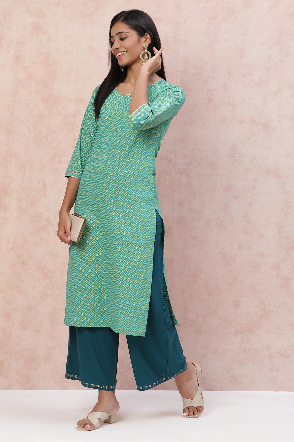 Green Cambric Cotton Straight Kurta image number 0