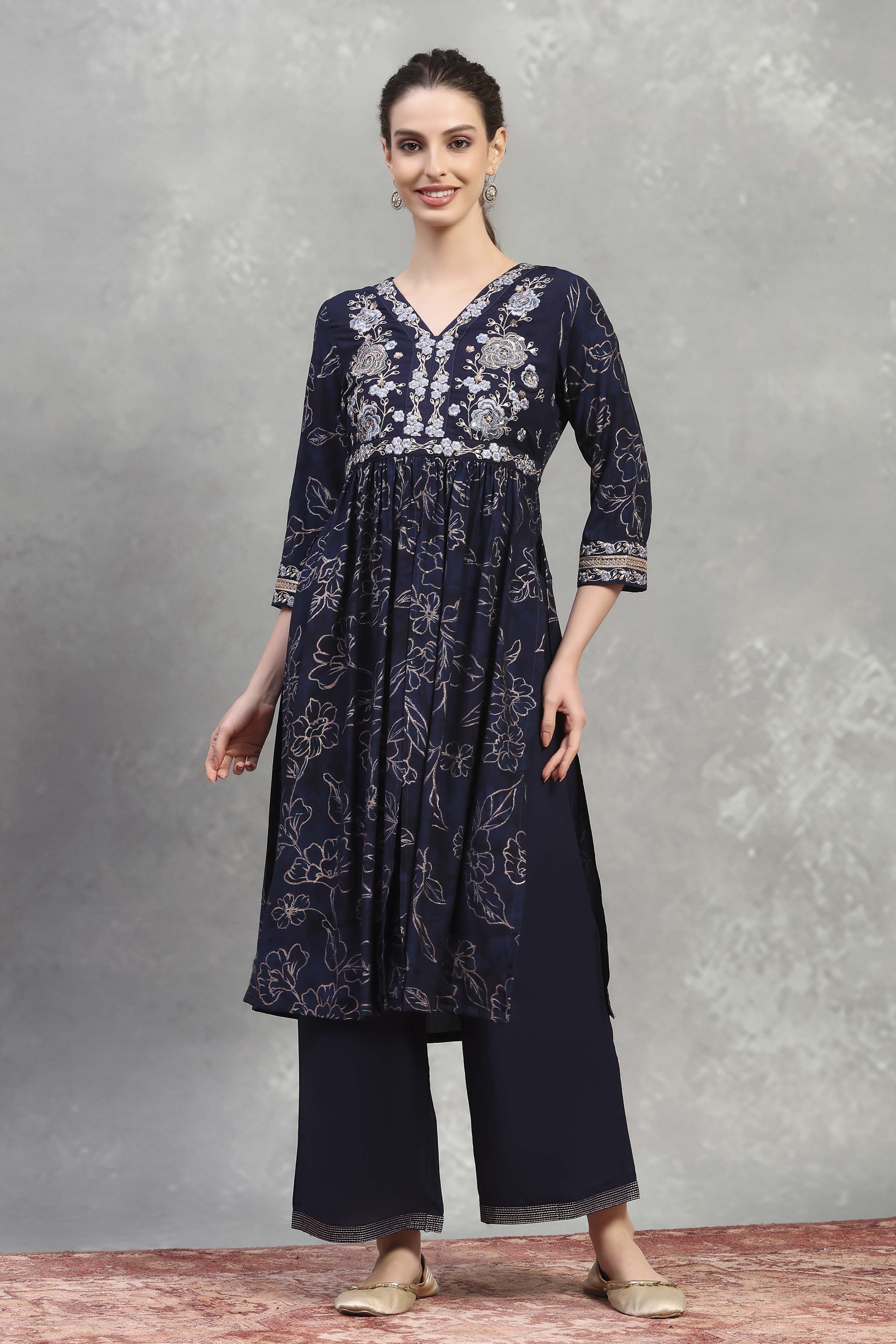 Indigo Blue Viscose Blend Printed Gathered Kurta Pants Set image number 6