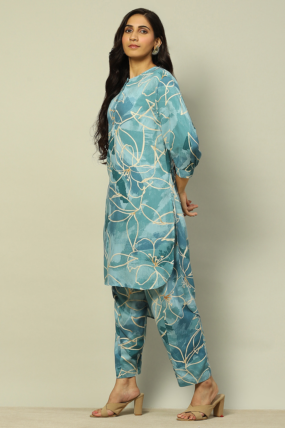 Aqua Blue Floral Printed Straight Co-ord Set image number 3