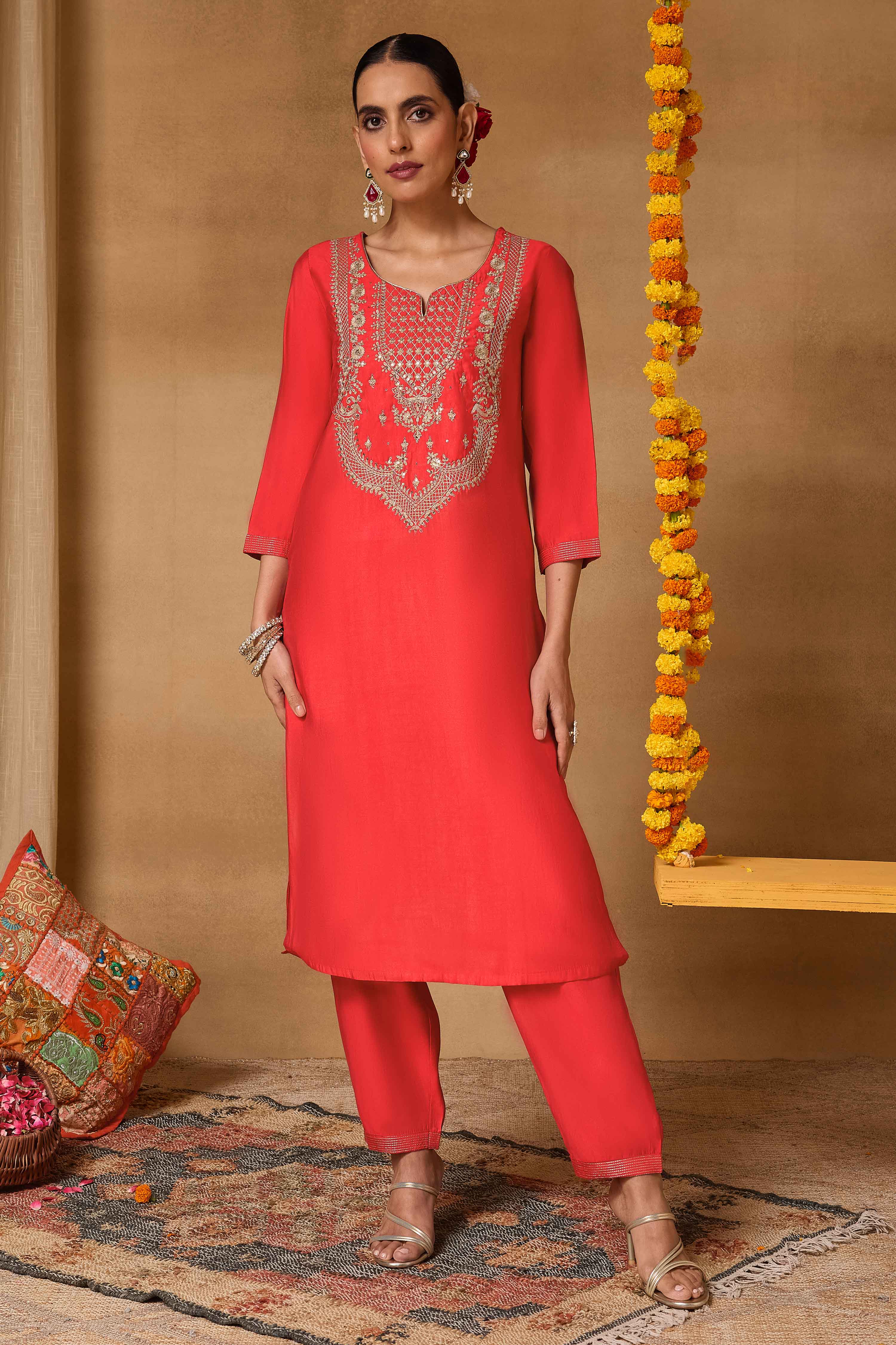 Red Viscose Blend Straight Solid Suit Set image number 9