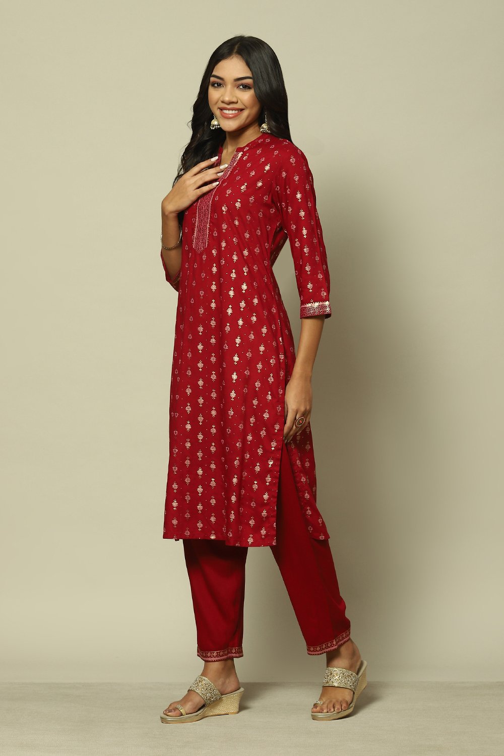 Pink LIVA Straight Printed Kurta Palazzo Suit Set image number 3