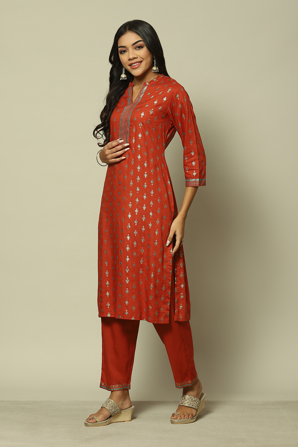 Pink LIVA Straight Printed Kurta Palazzo Suit Set image number 3