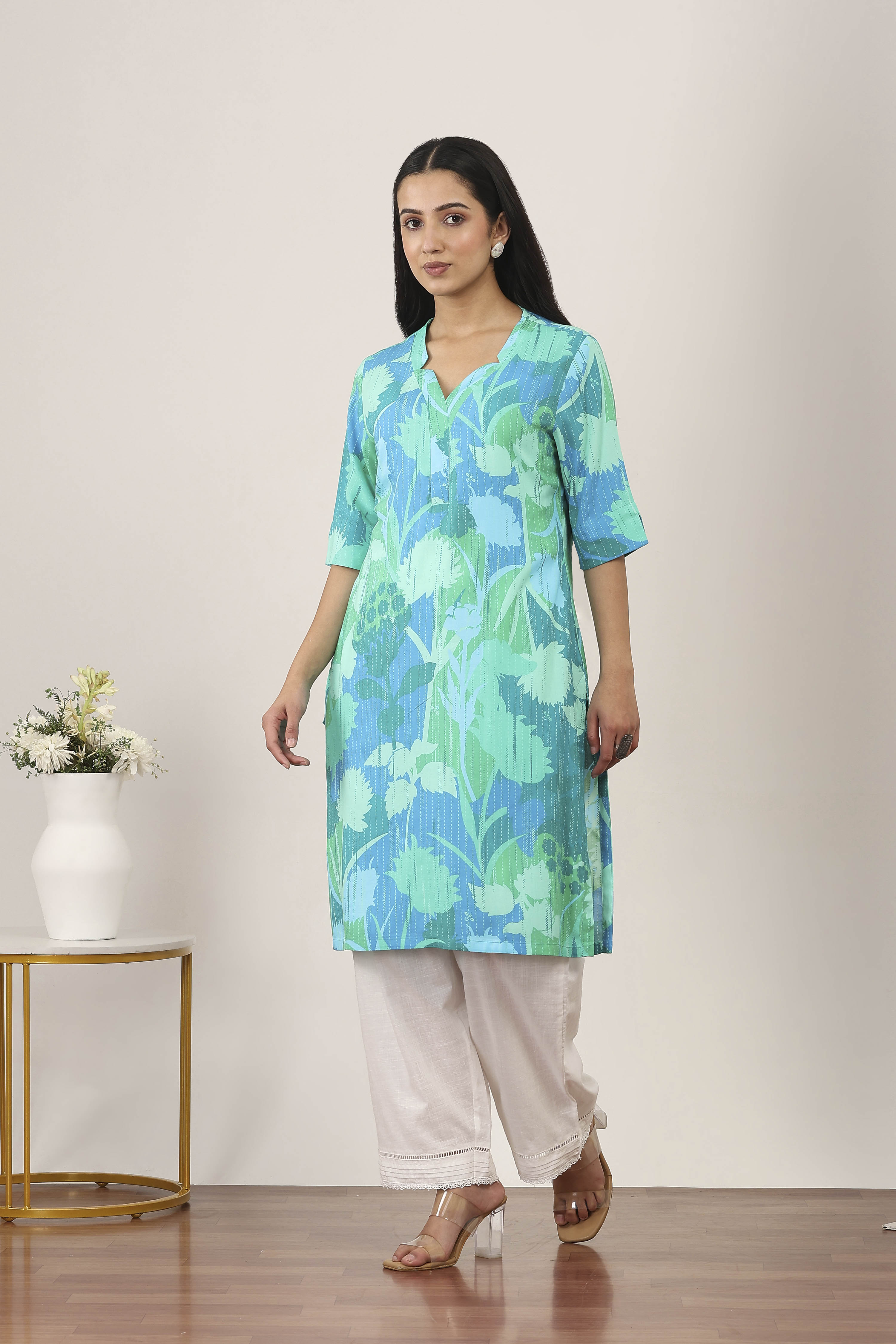 Green Rayon Straight Kurtas image number 2