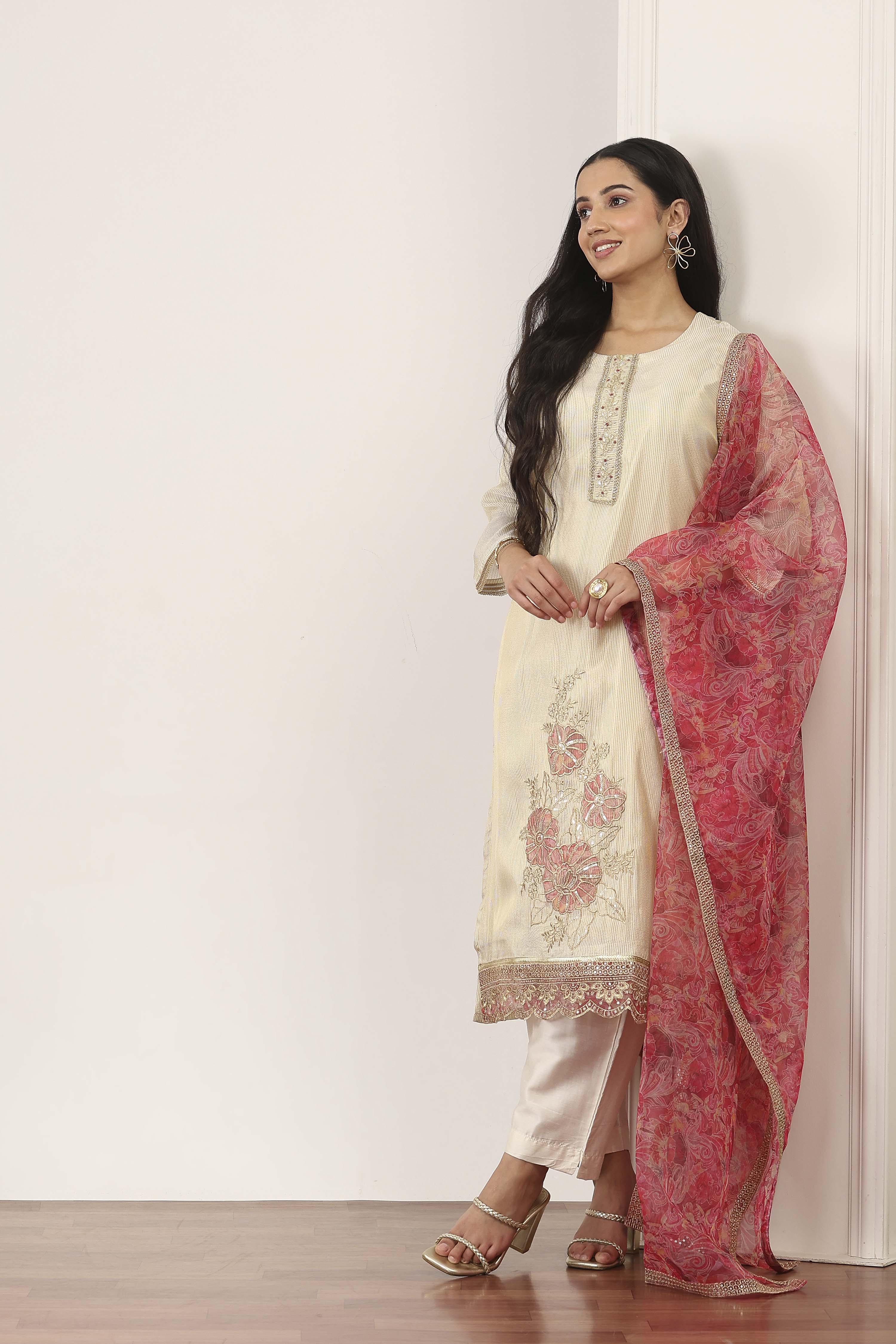 White Viscose Straight Suit Sets image number 0