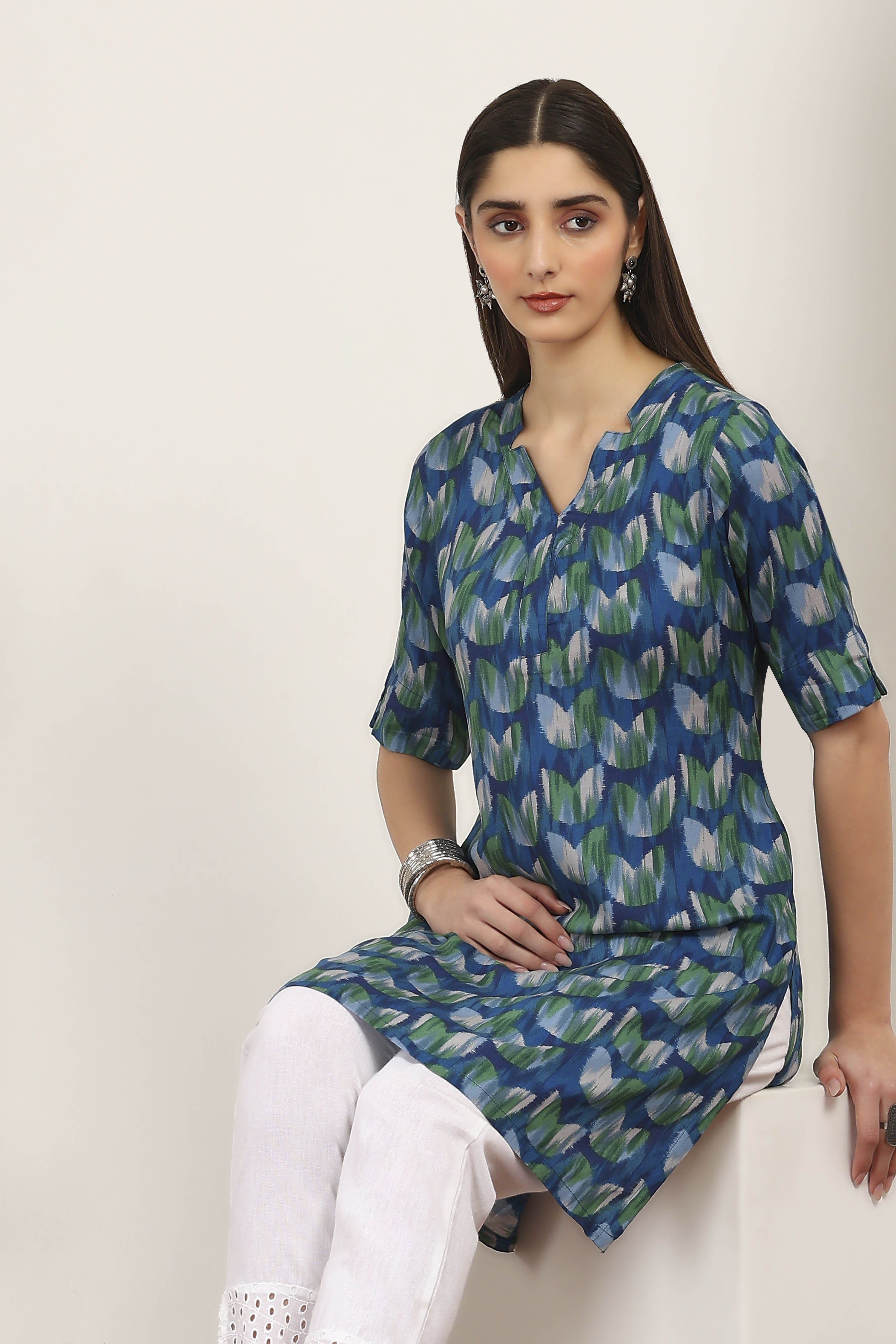 Blue Rayon Straight Kurtas image number 5