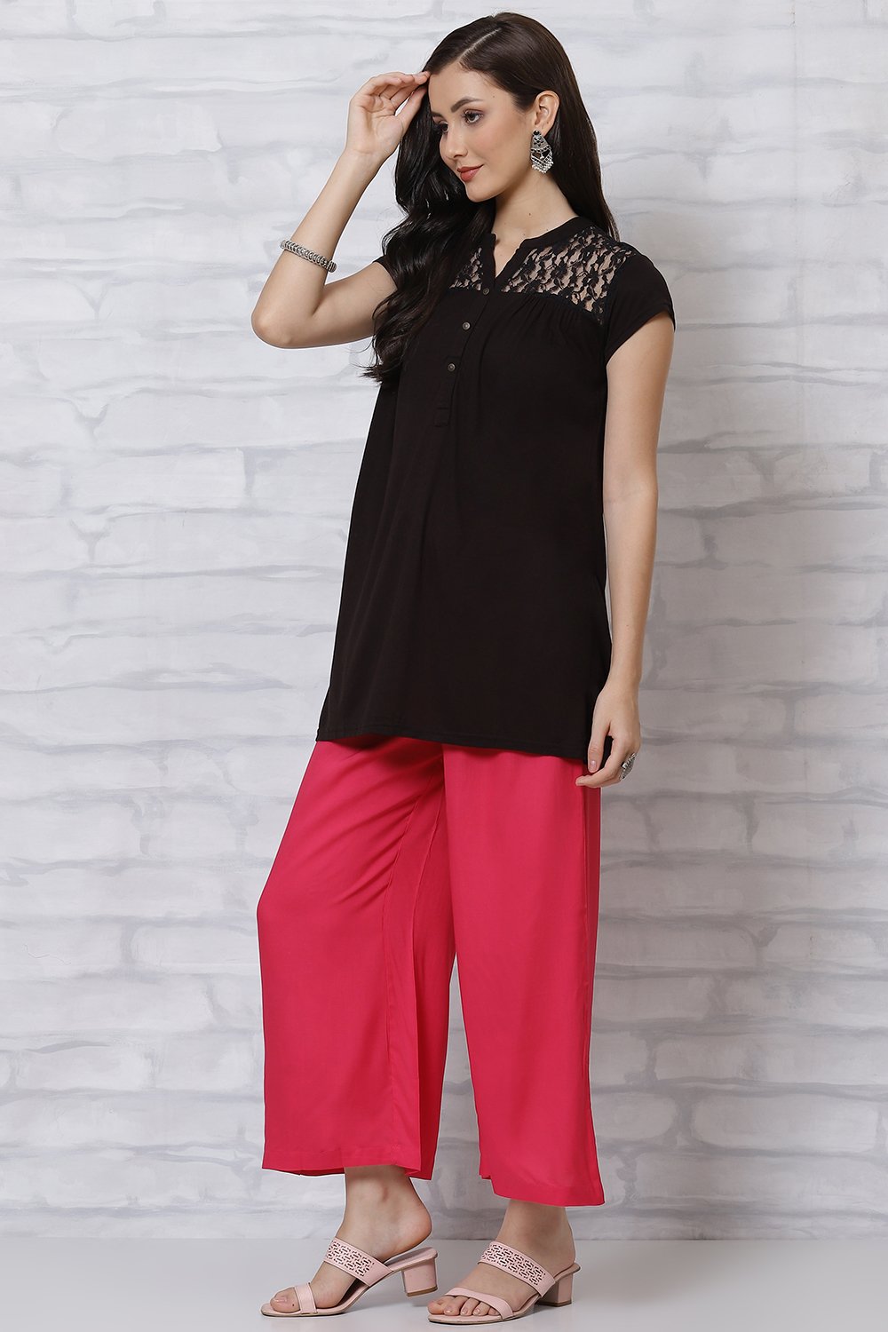 Black Viscose Straight Top image number 5
