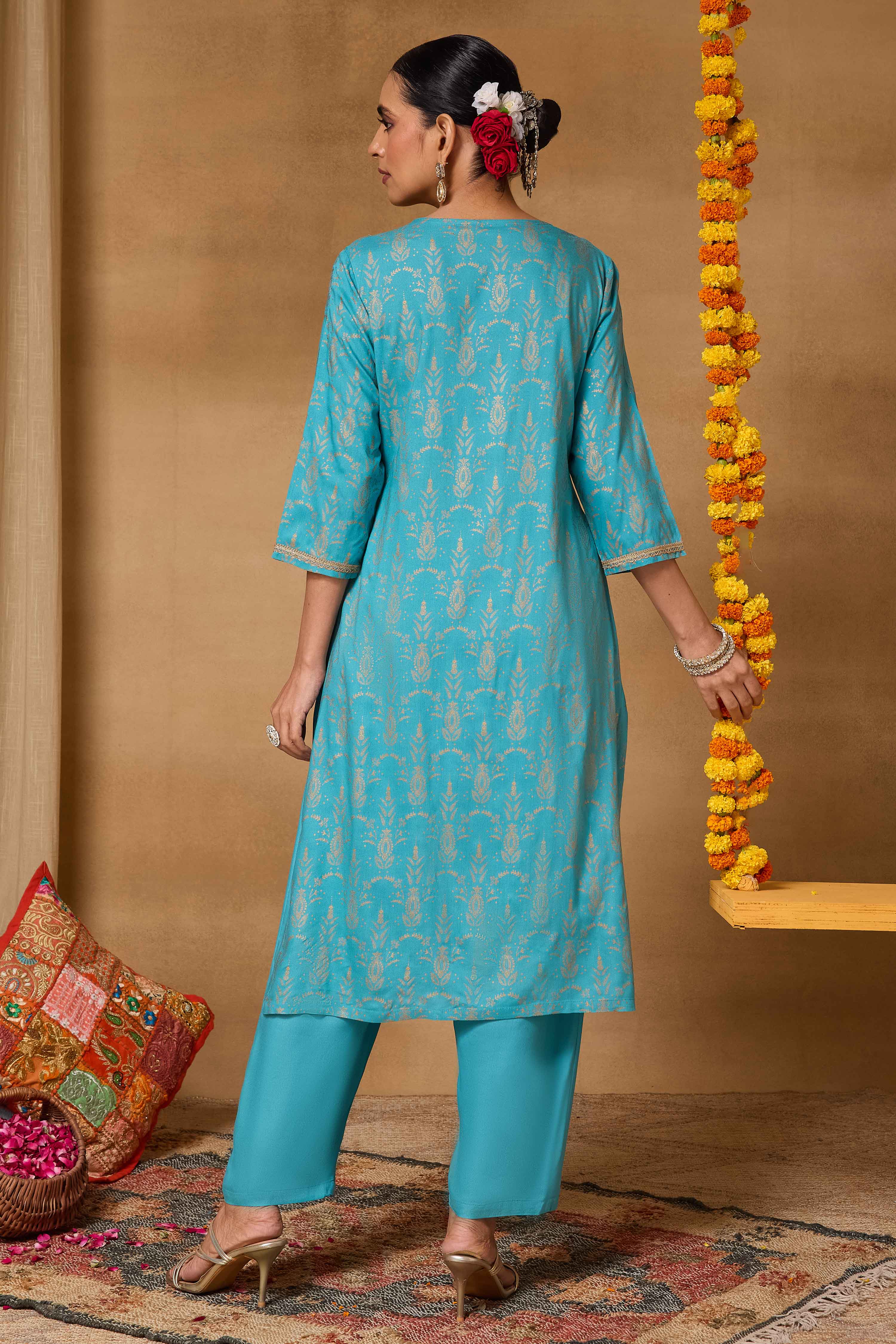 Red Viscose Rayon Straight Printed Suit Set image number 5