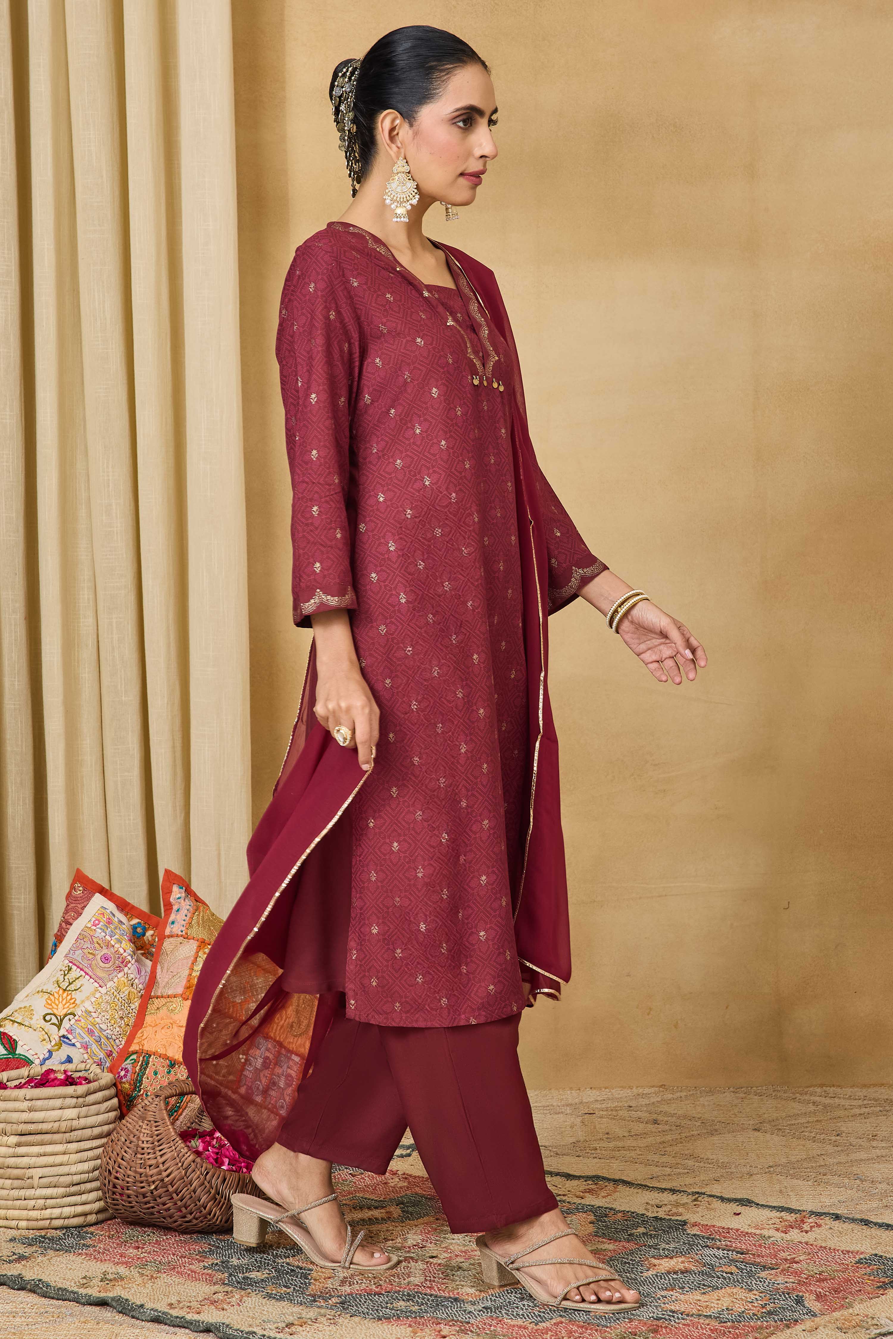 Blue Viscose Rayon Straight Printed Suit Set image number 4