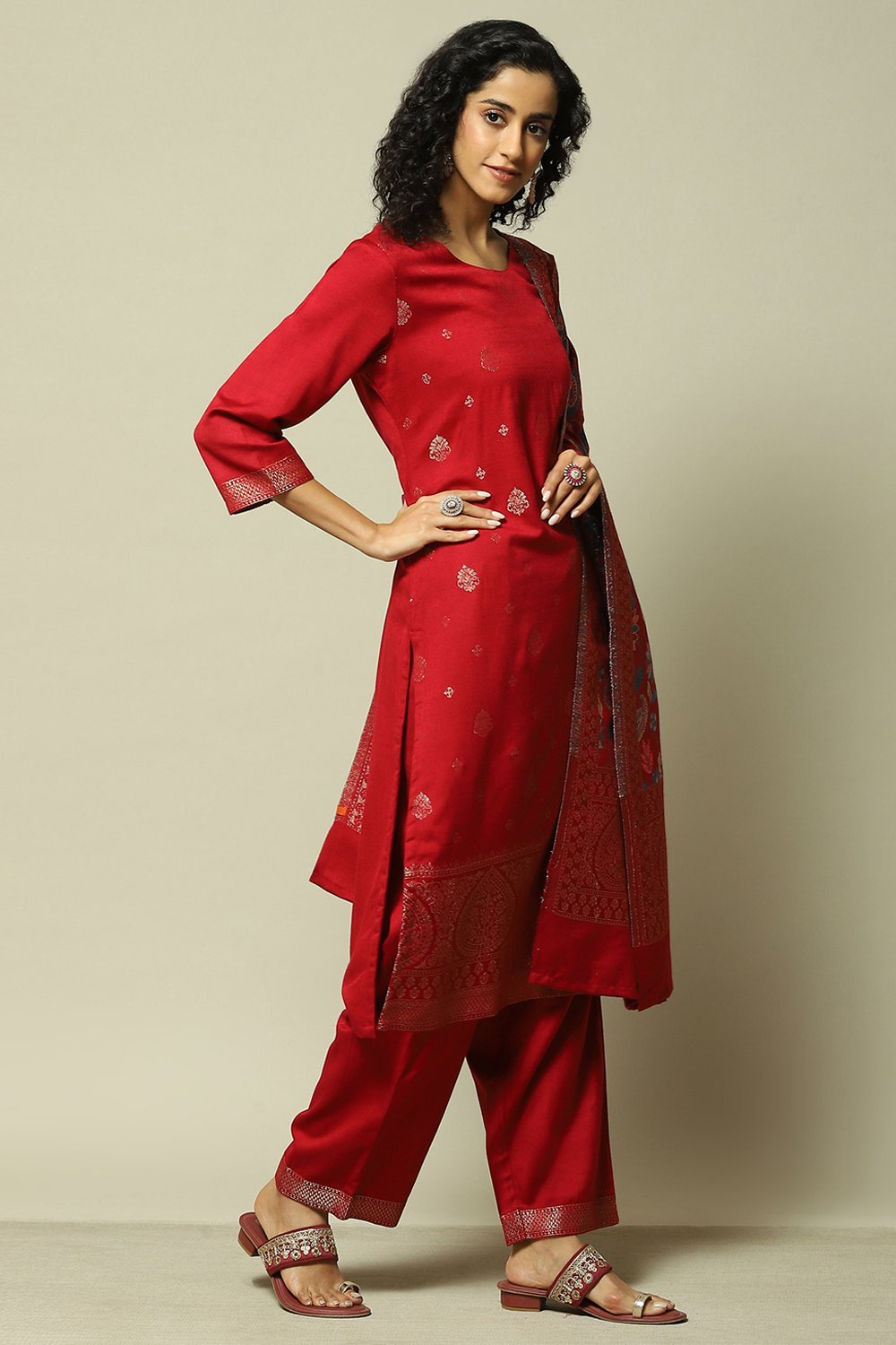 Red Poly Viscose Straight Yarndyed Kurta Palazzo Suit Set image number 6