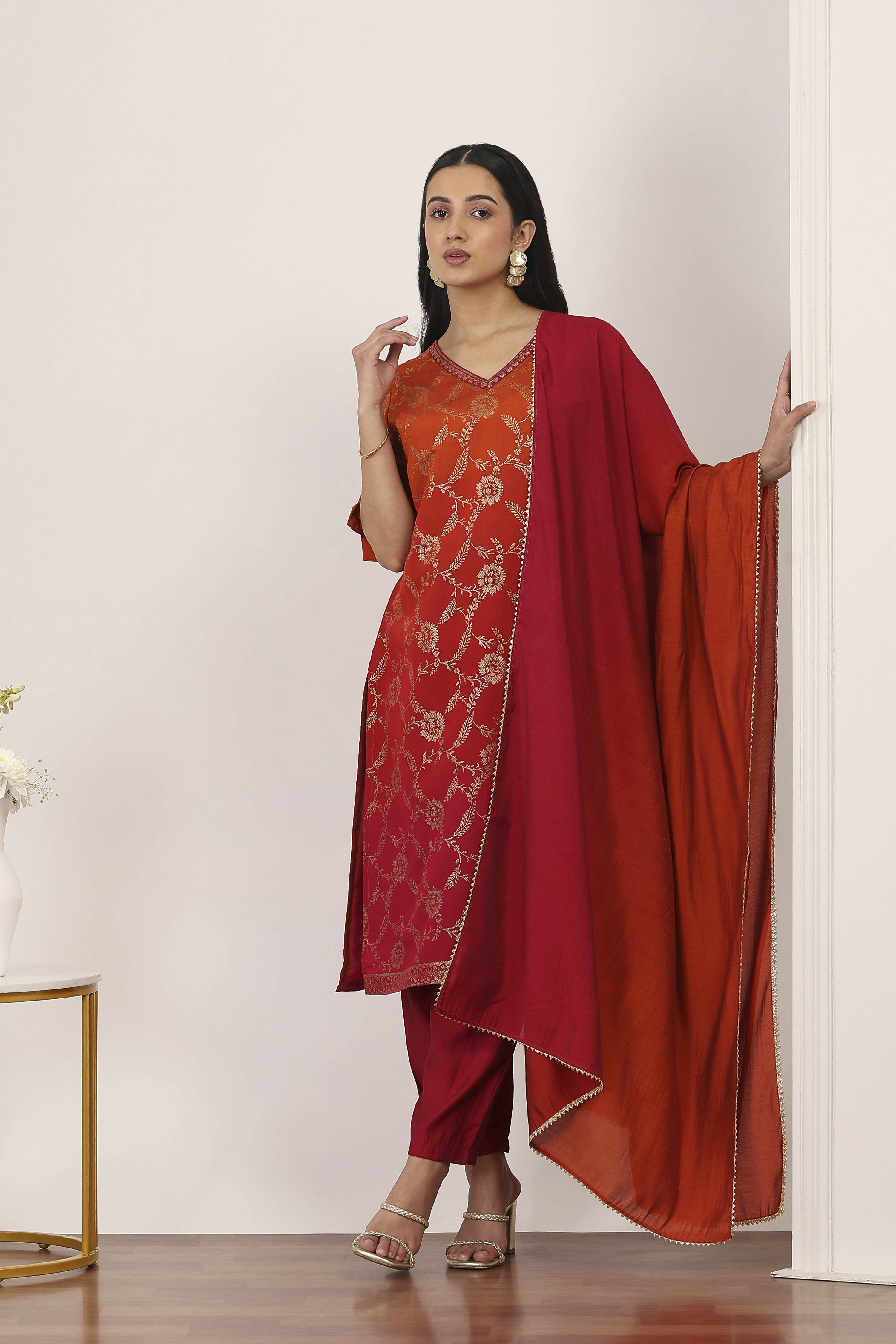 Pink Viscose Polyester Straight Suit Sets image number 0