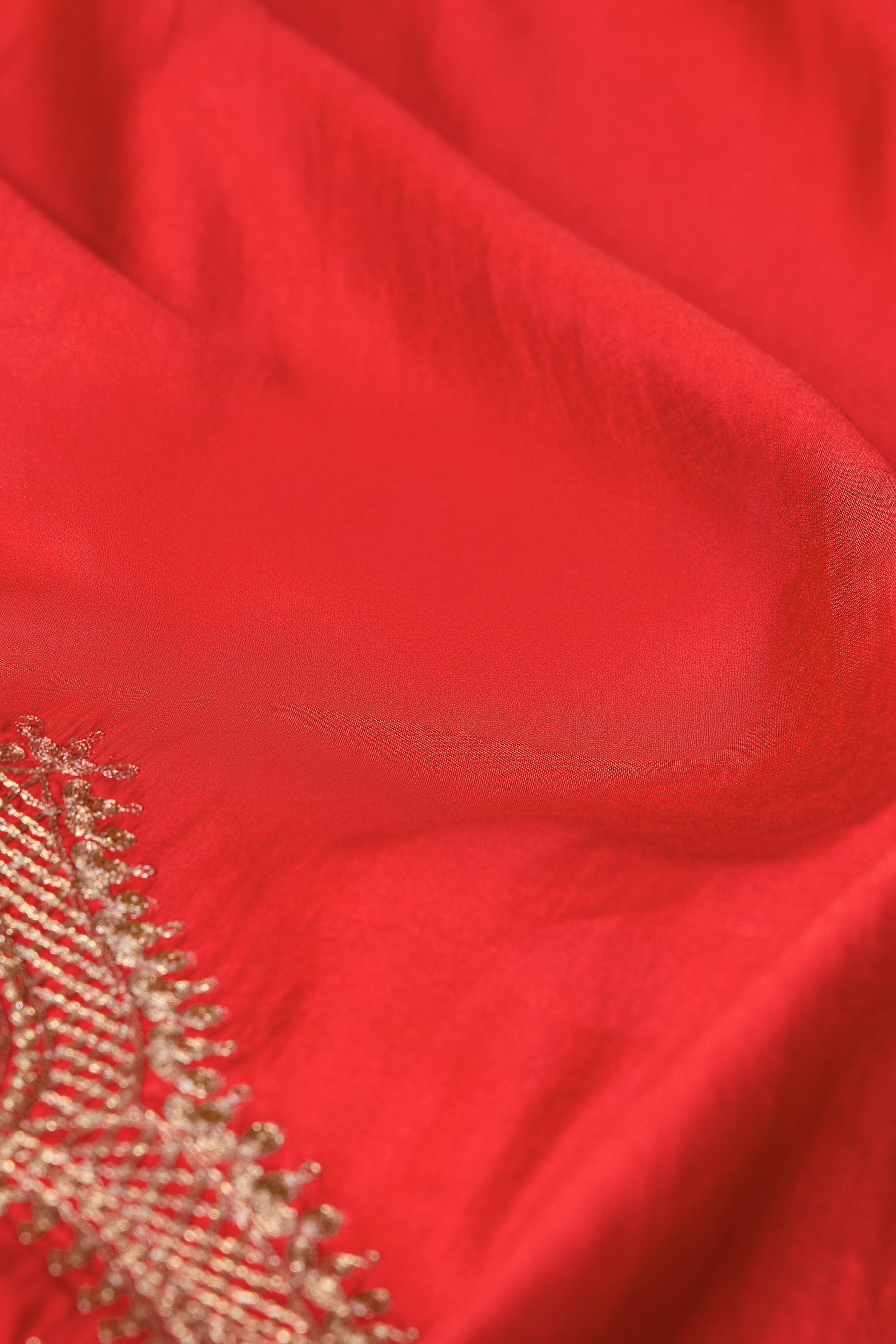 Red Viscose Blend Straight Solid Suit Set image number 3