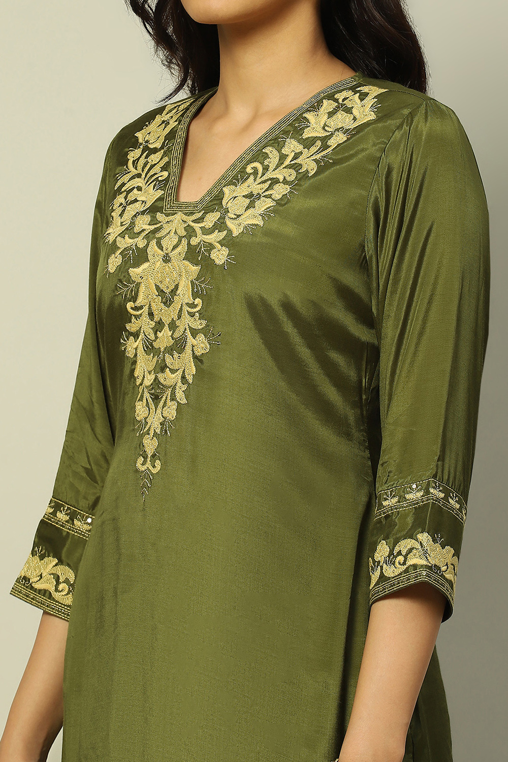 Olive Green Embroidered Viscose Shantoon Straight Kurta image number 1