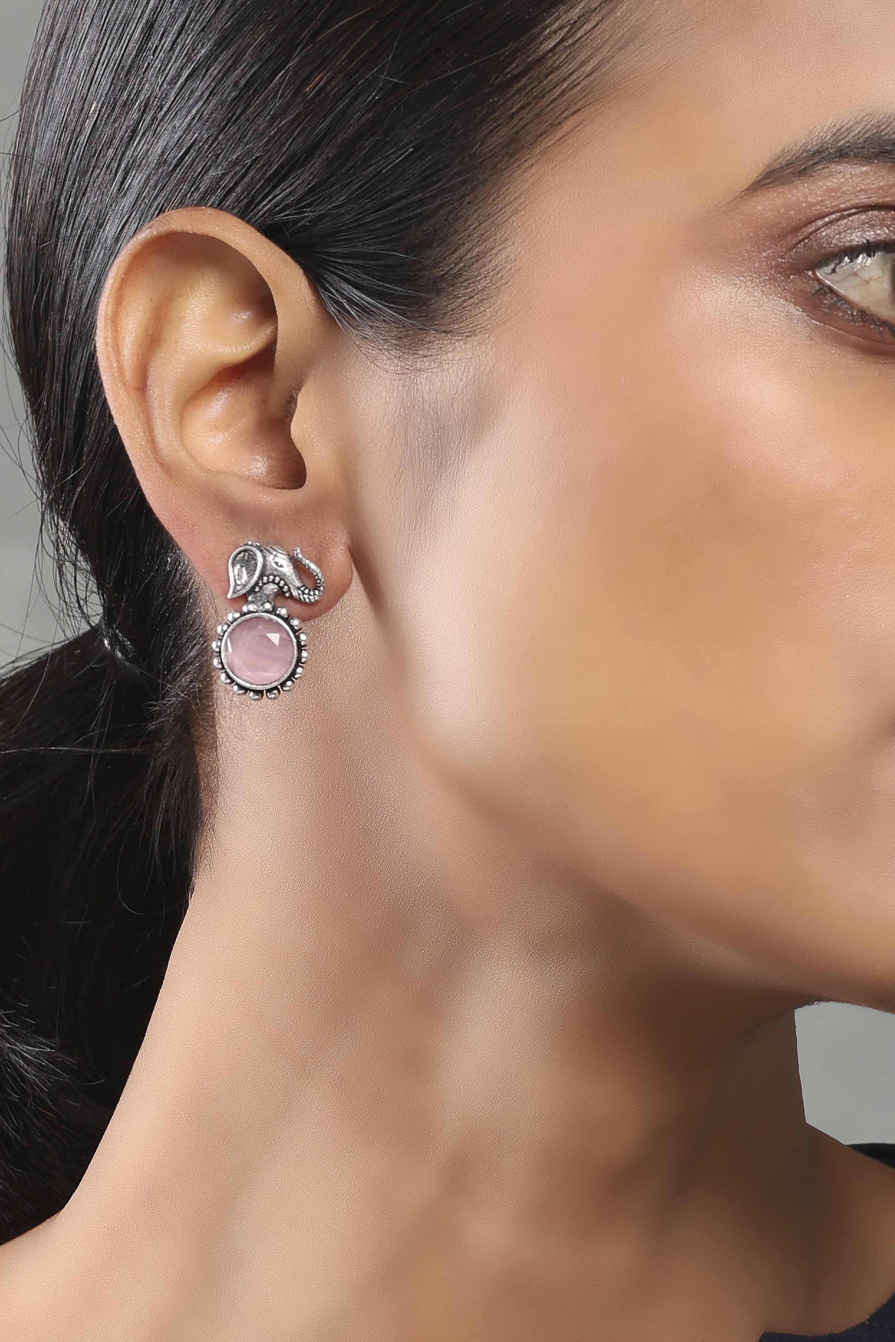 Light Pink Brass Studs image number 3