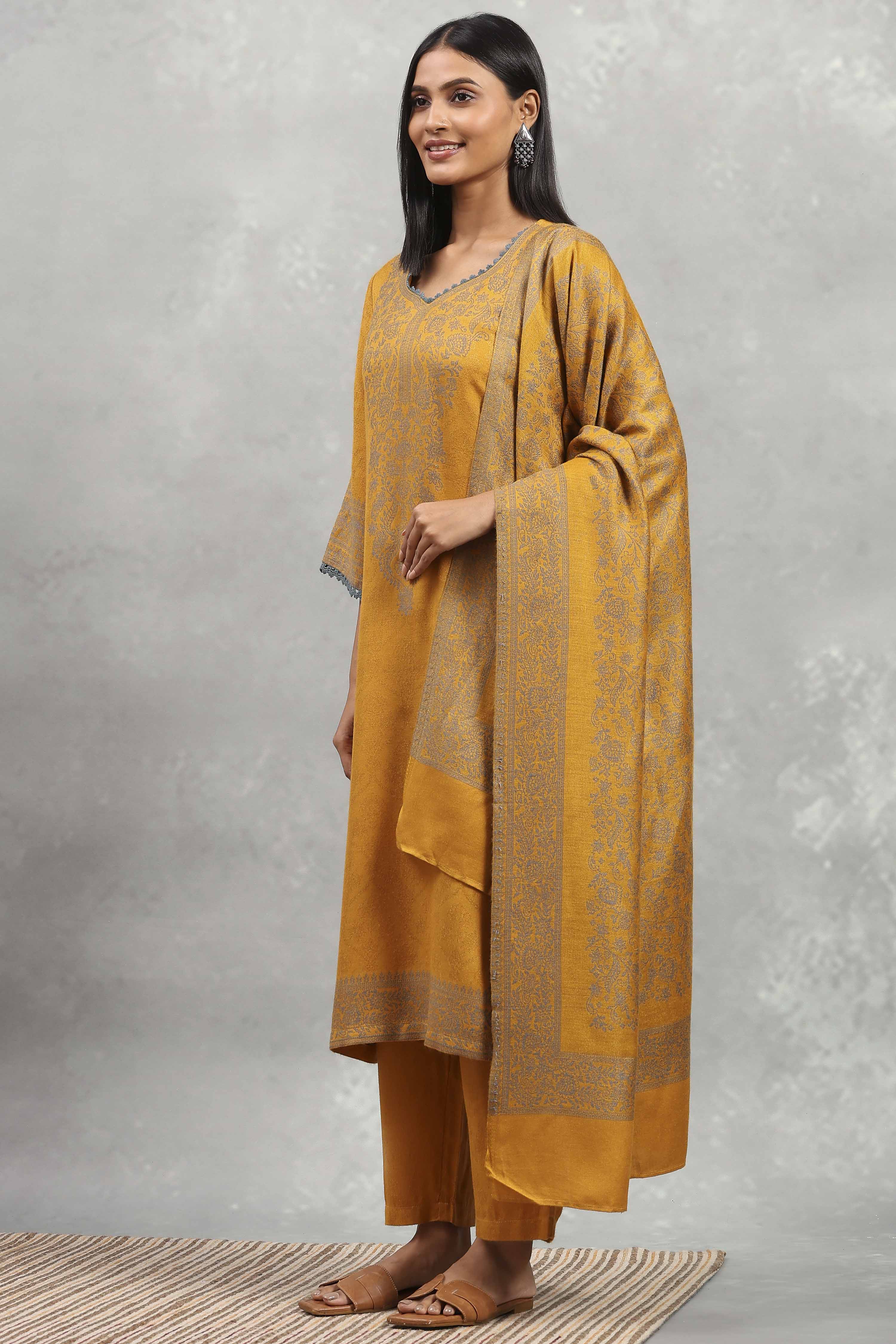 Yellow Polyester Yarndyed Straight Suit Set image number 3