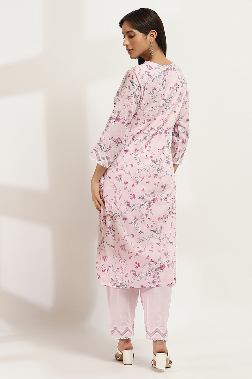 Pink Cotton Straight Set image number 4