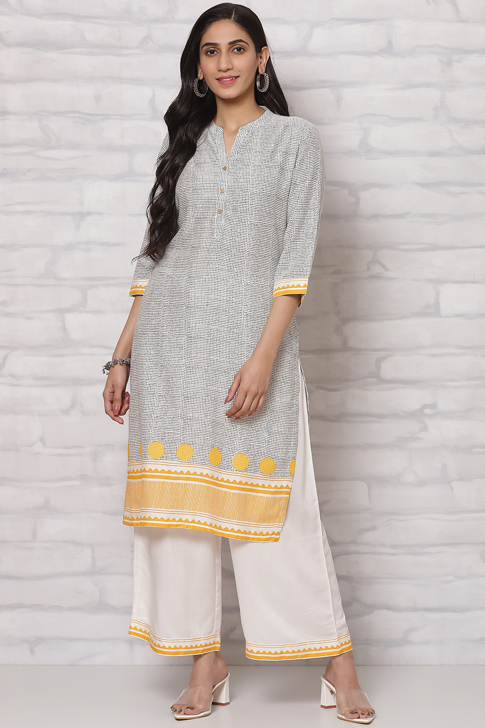 Off White LIVA Kurta Set image number 0