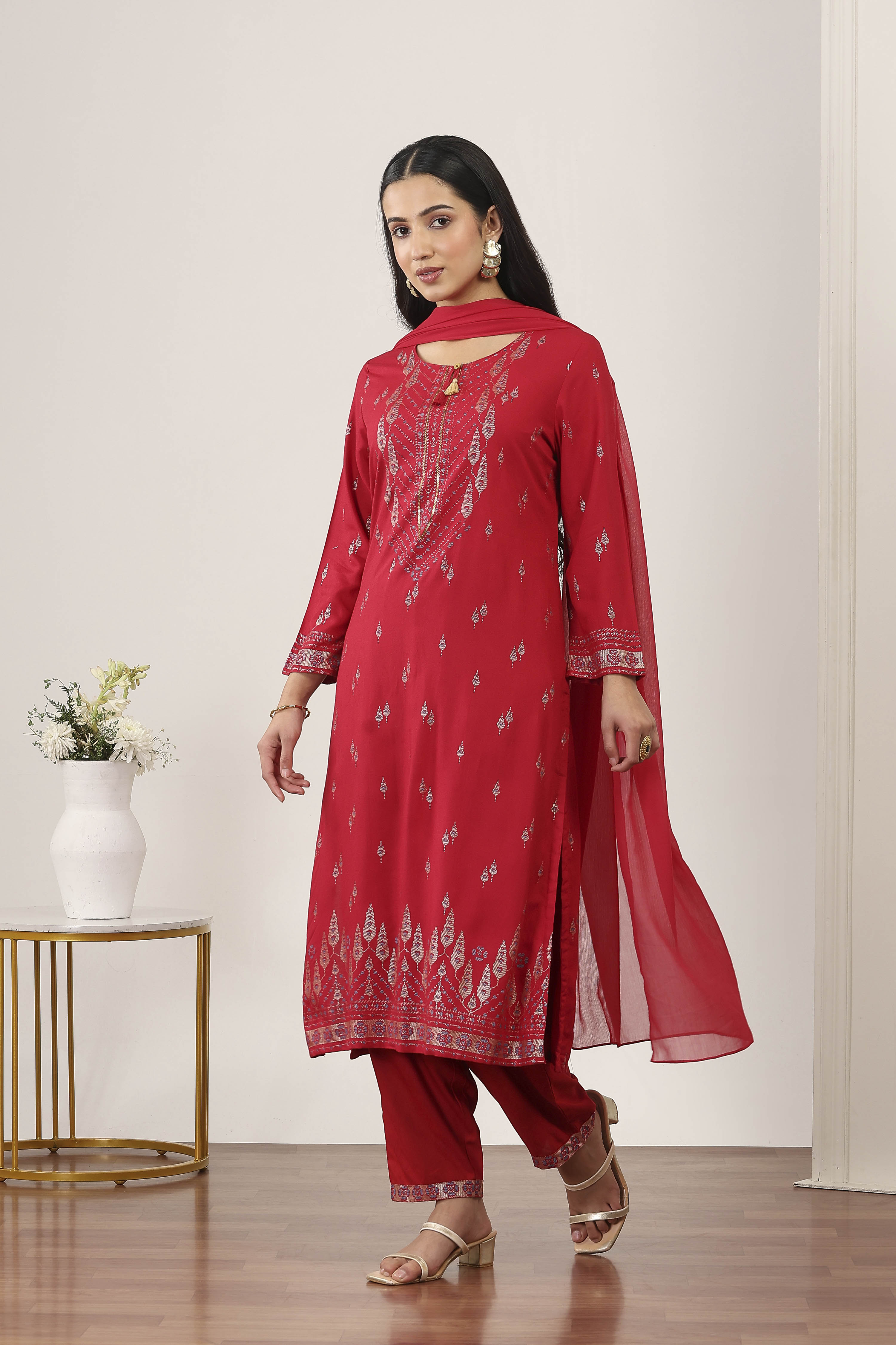 Red Rayon Straight Suit Sets image number 3
