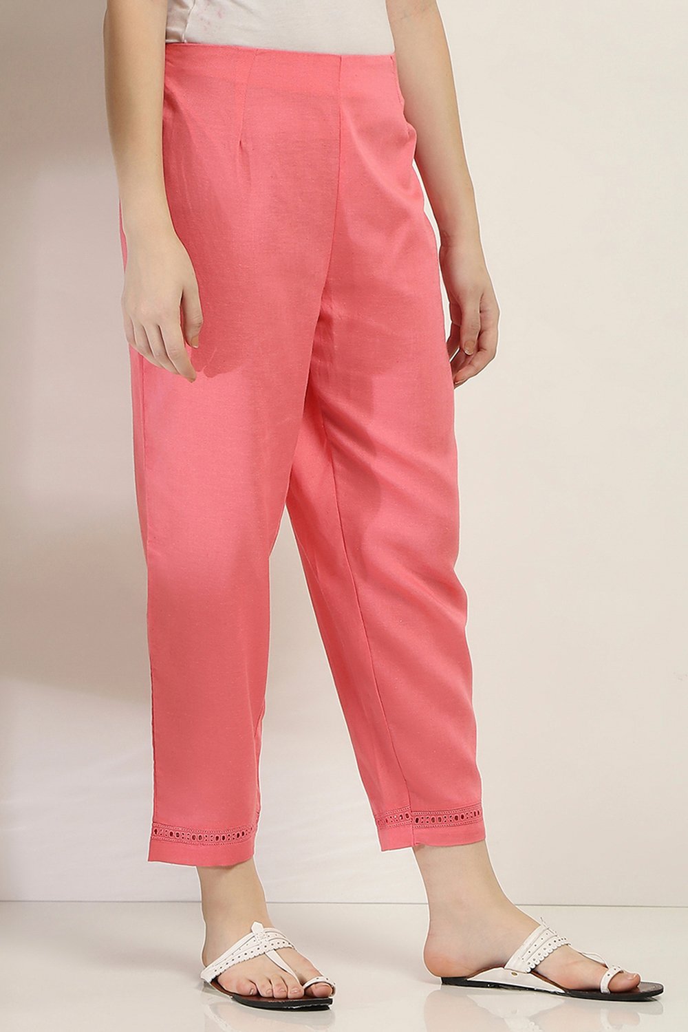 Coral Solid Regular Pants image number 3