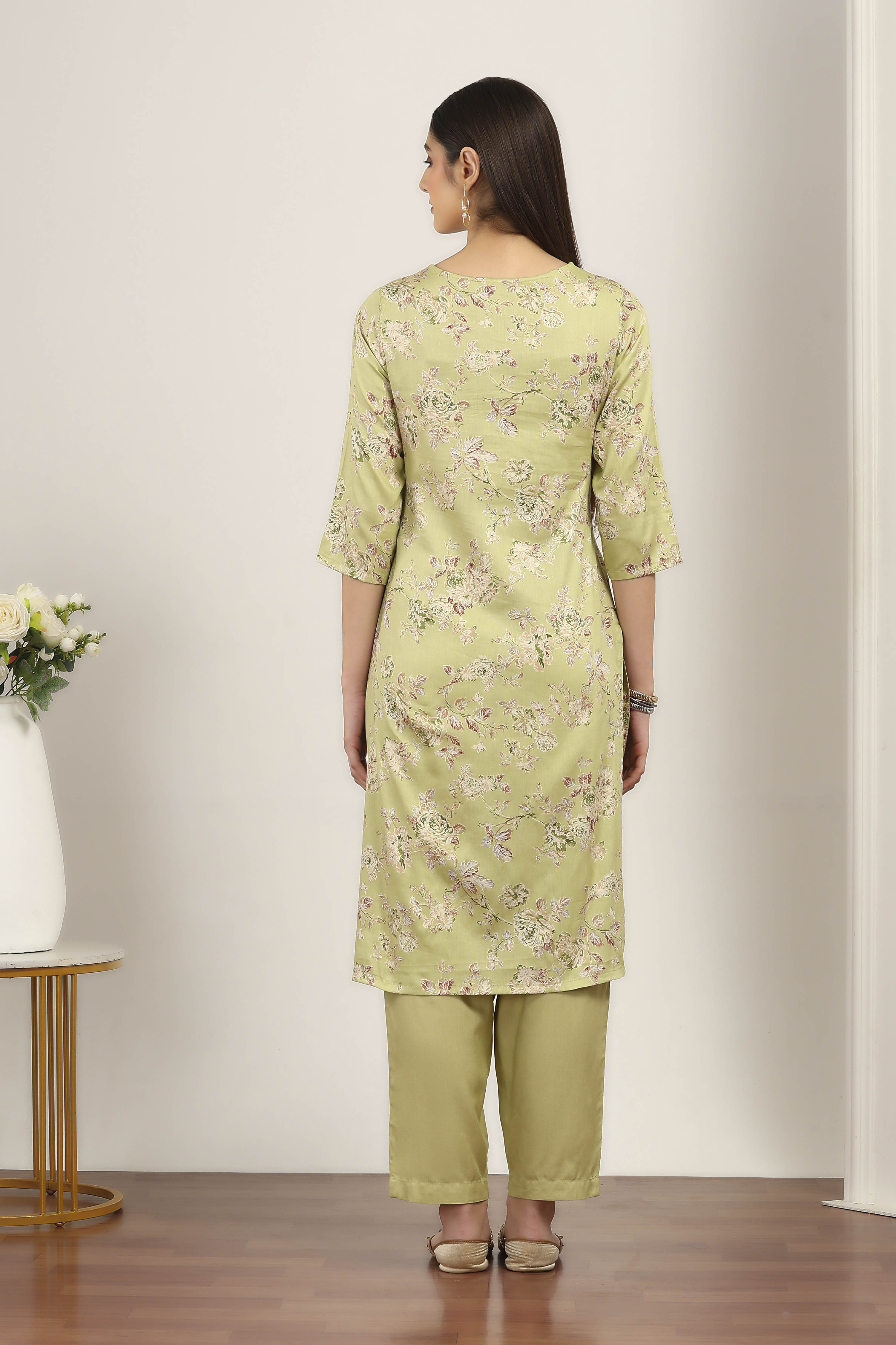 Green Cotton Straight Suit Sets image number 5