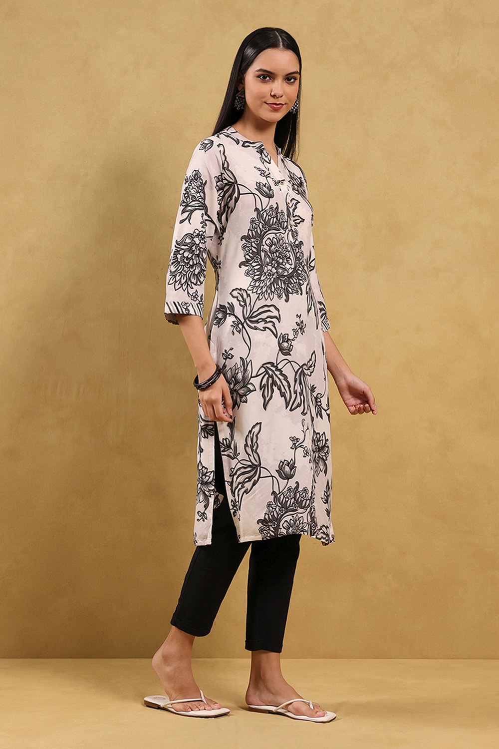 Black Viscose Rayon Printed Straight Kurta image number 4