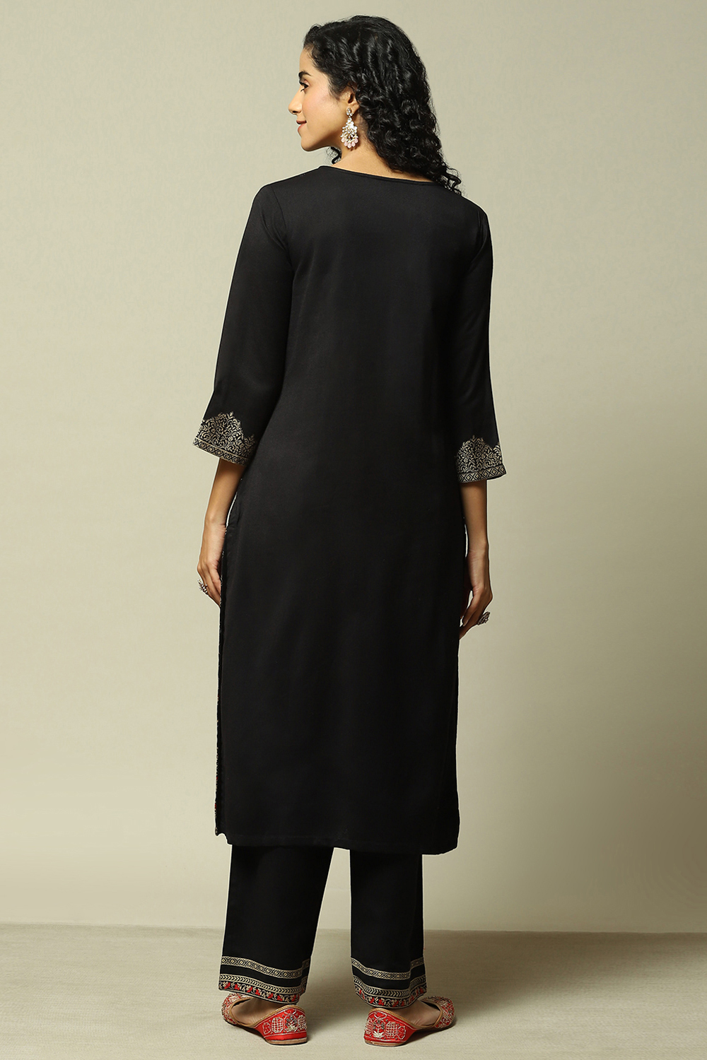 Black Poly Viscose Straight Yarndyed Kurta Palazzo Suit Set image number 5