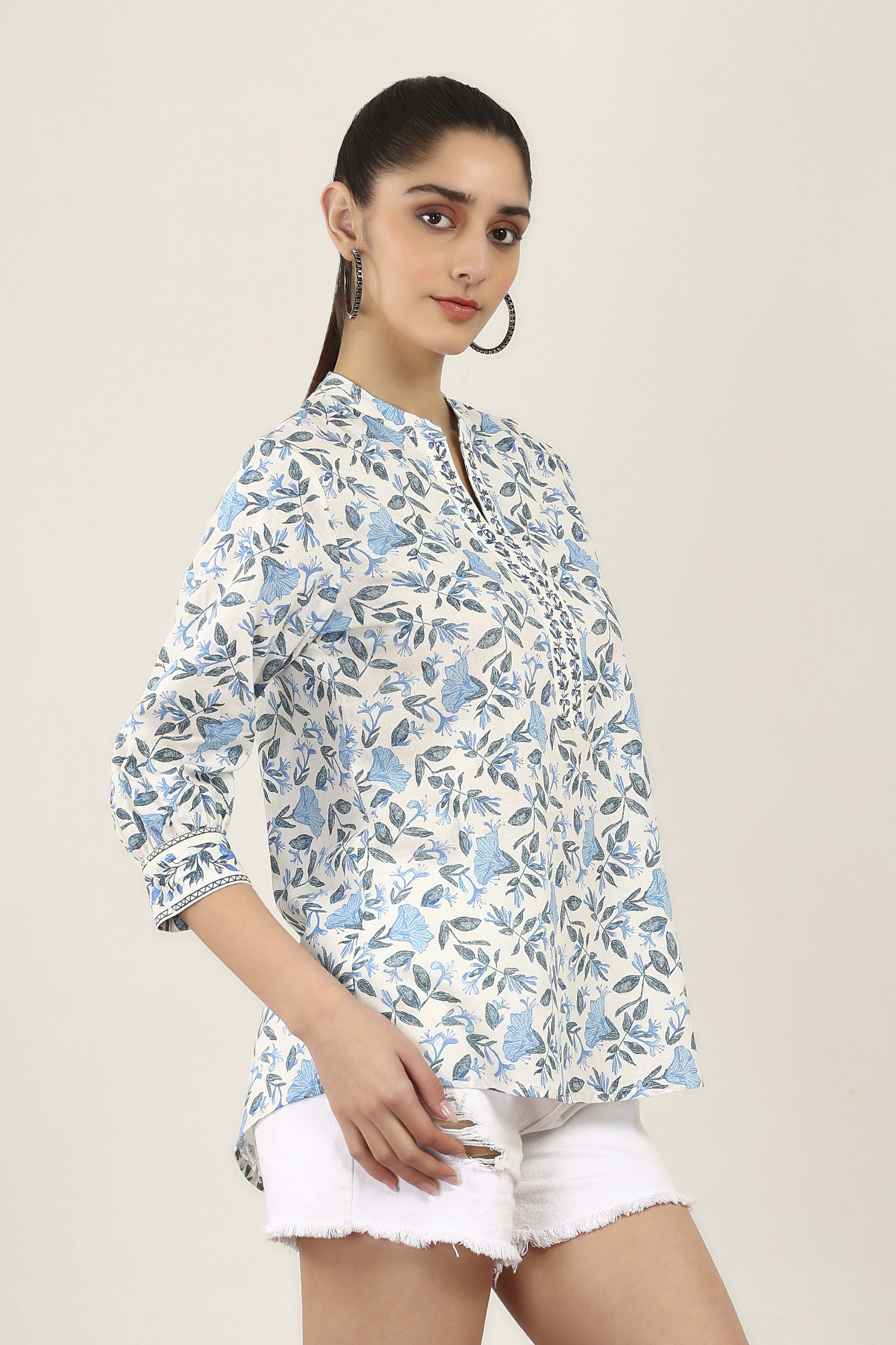 Blue Cotton Blend Straight Tops image number 4