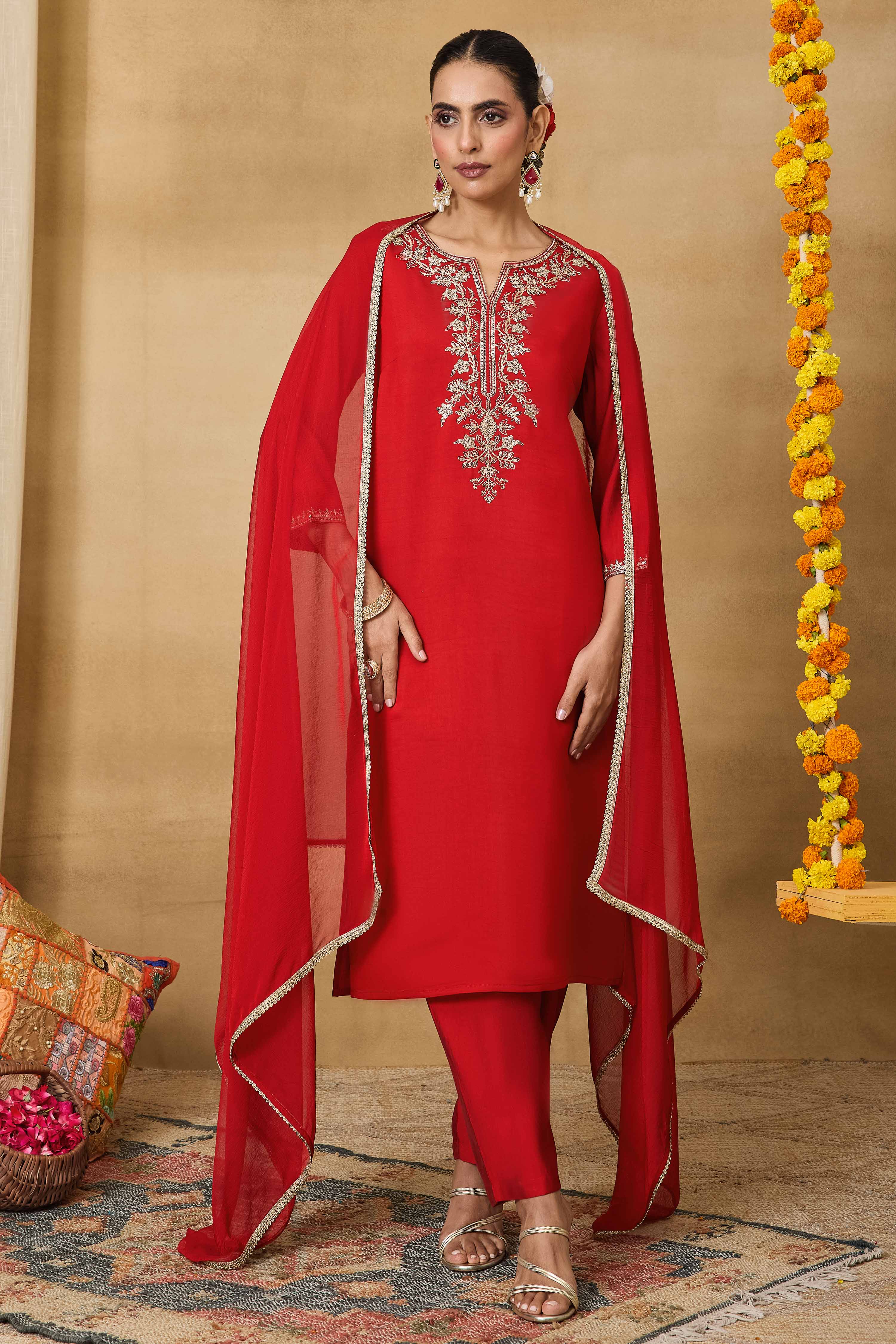 Red Viscose Blend Straight Solid Suit Set image number 0