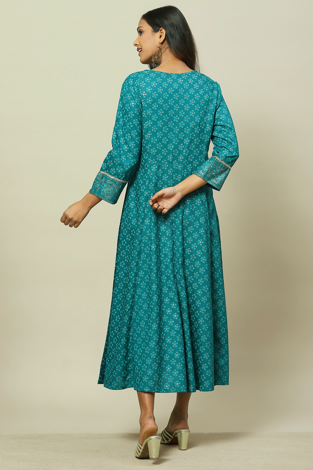 Green LIVA Straight Dress image number 4