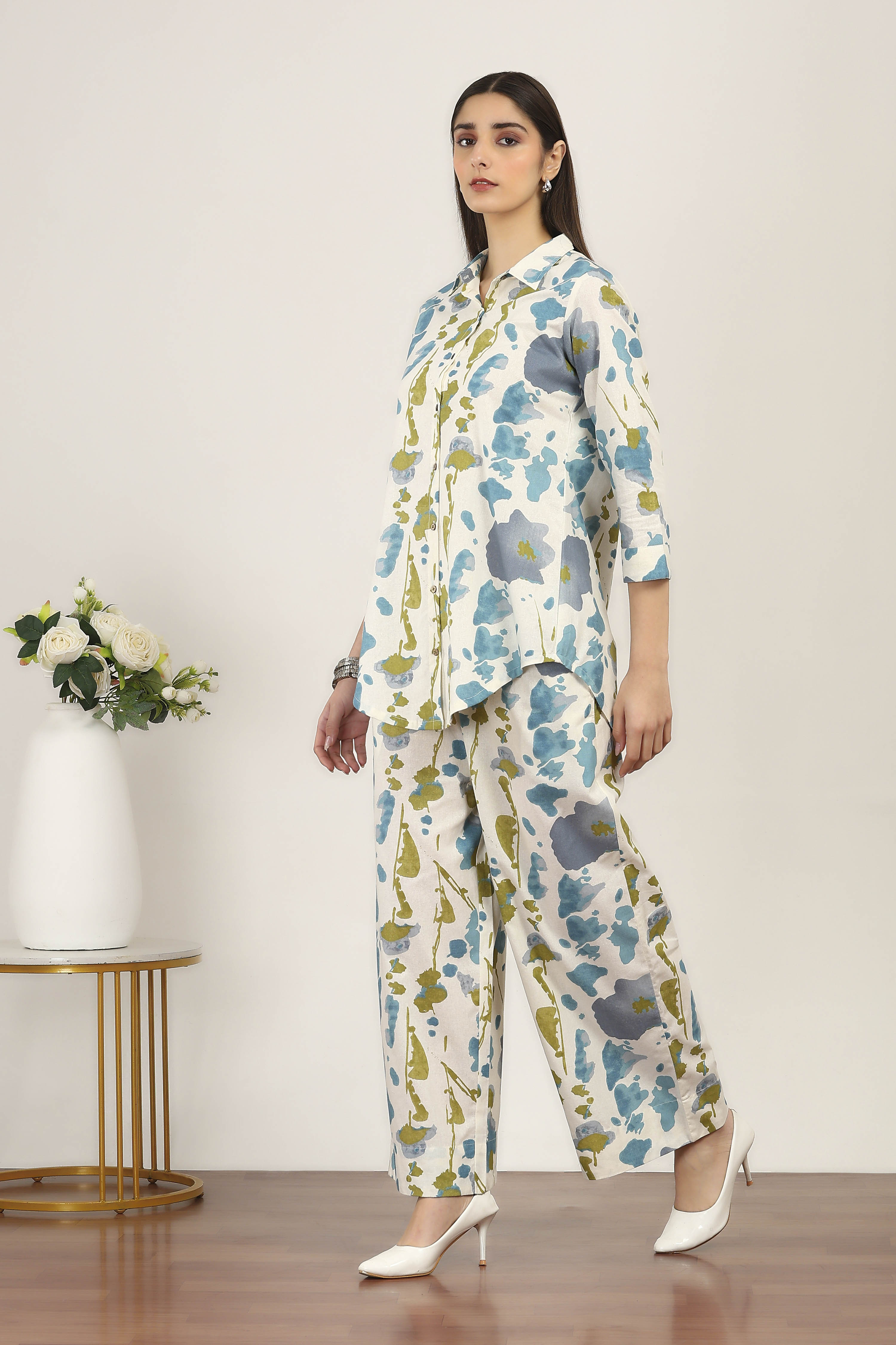 White Cotton Blend Cotton Flex Kurta Pants Set image number 3