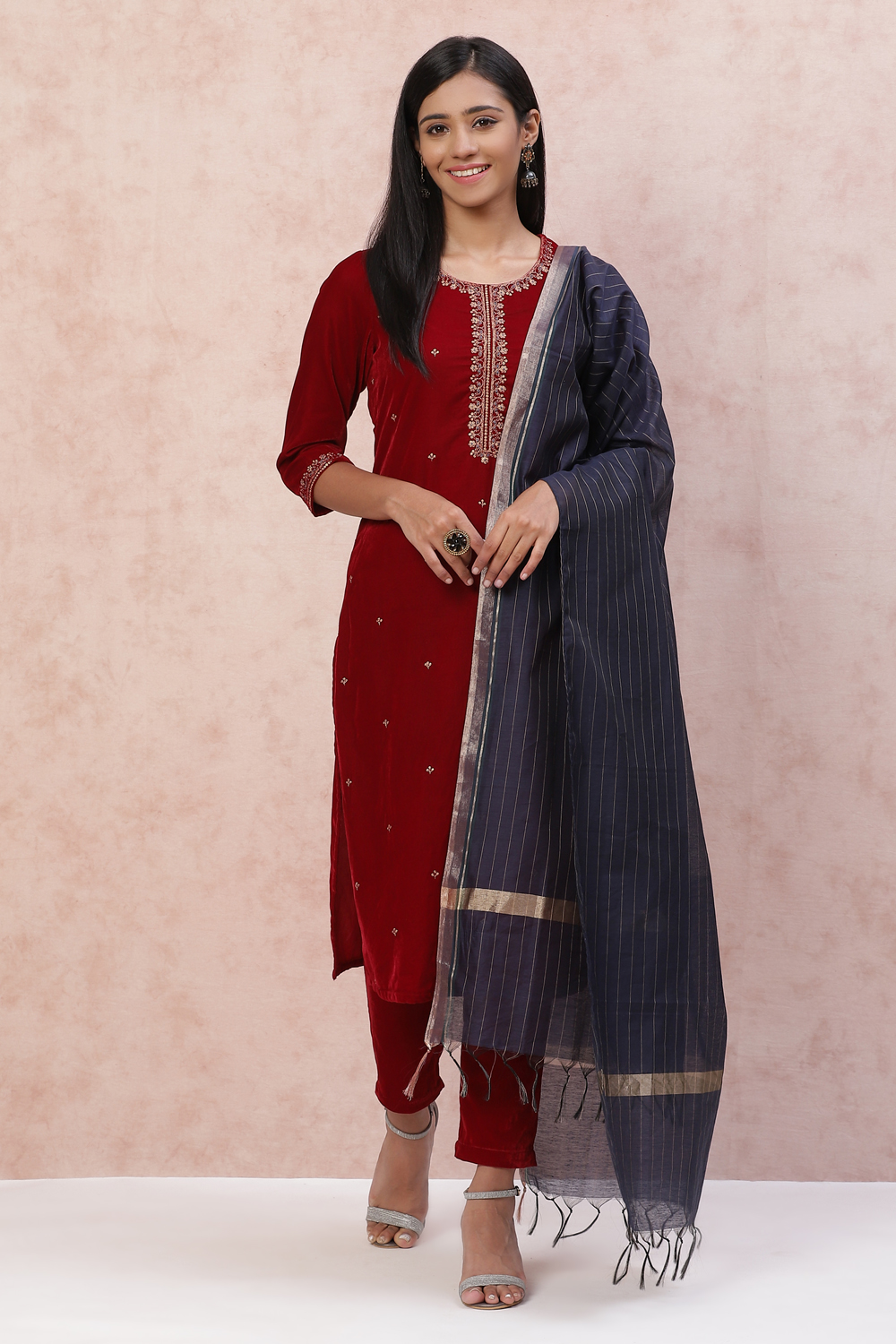 Maroon Velvet Straight Suit Set image number 4