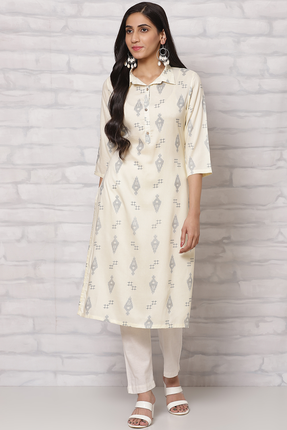 Off White LIVA Straight Kurta image number 0