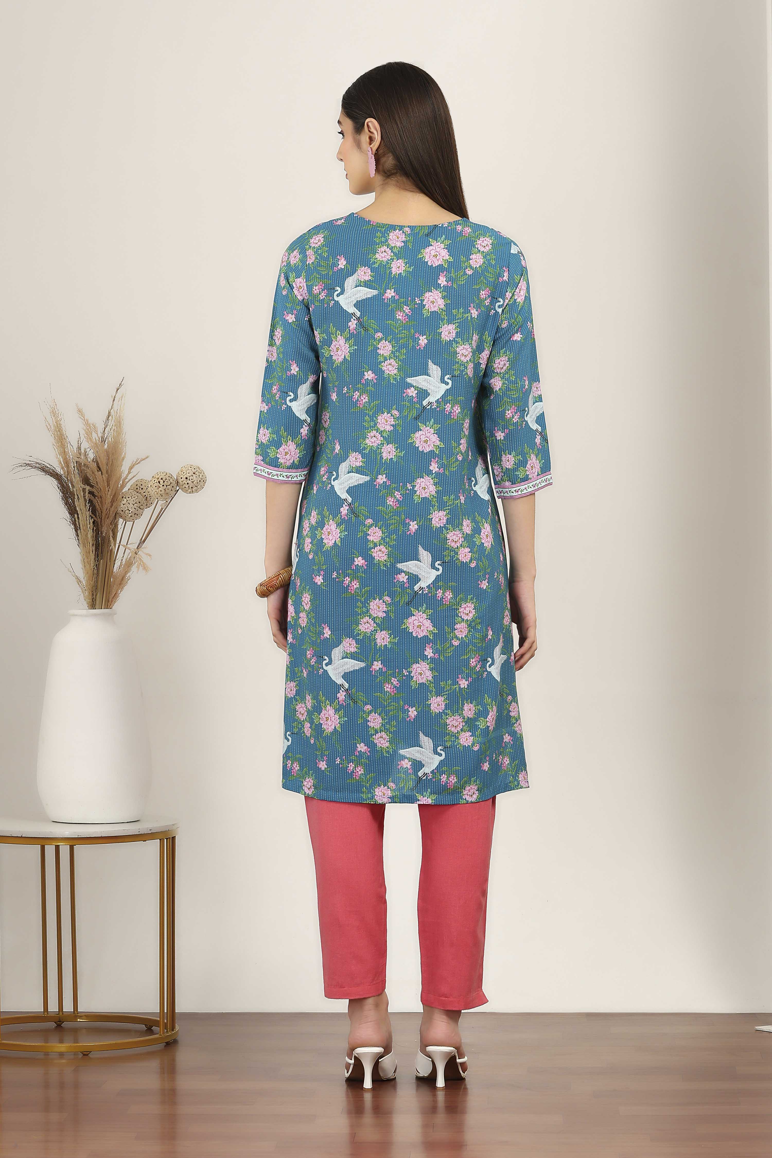 Green Rayon Straight Kurtas image number 3
