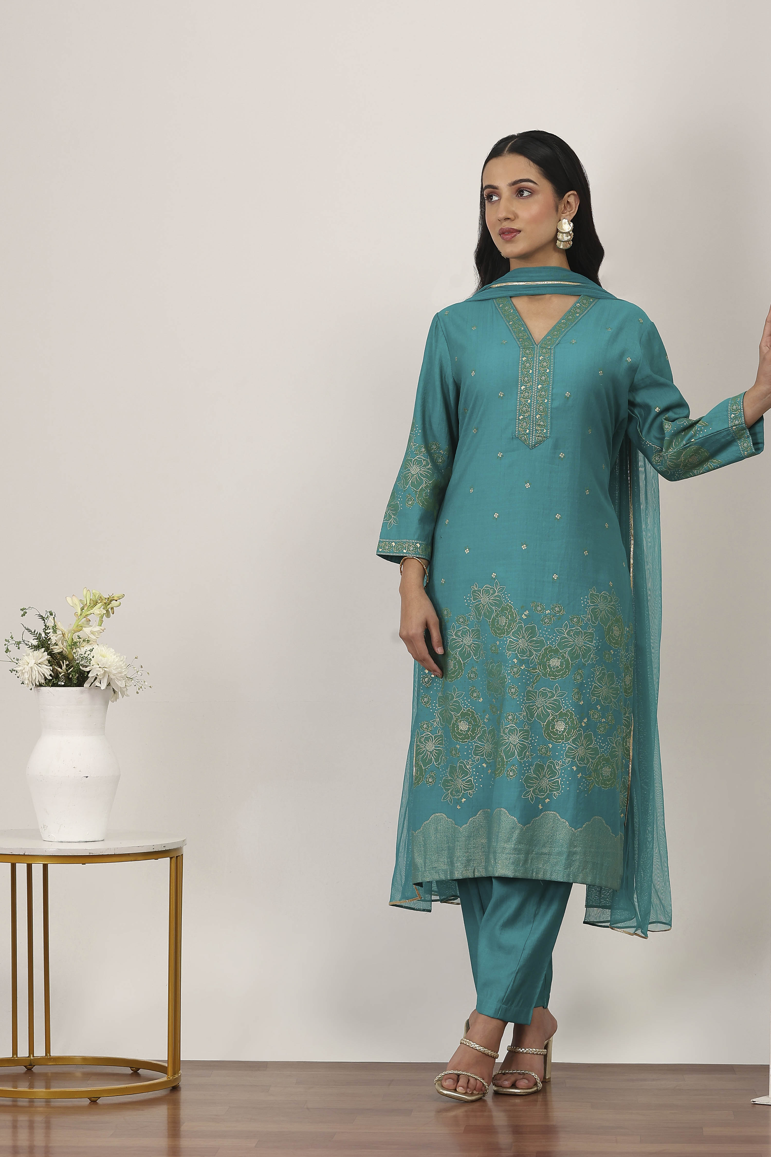 Green Viscose Polyester Straight Suit Sets image number 0