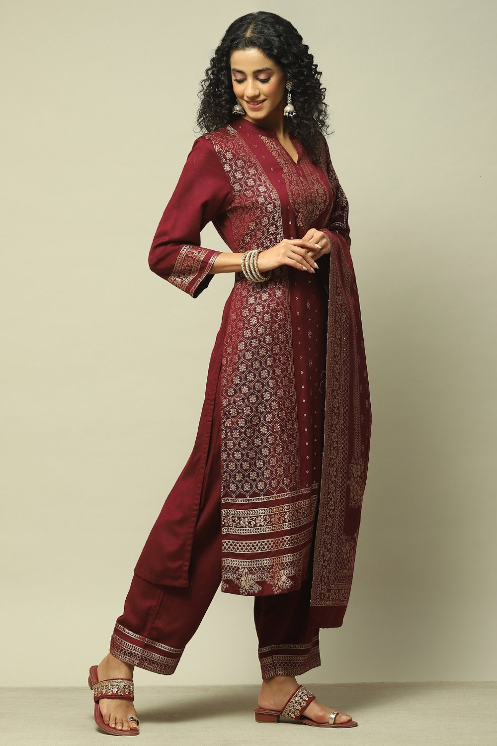 Maroon Poly Viscose Straight Yarndyed Kurta Palazzo Suit Set image number 5