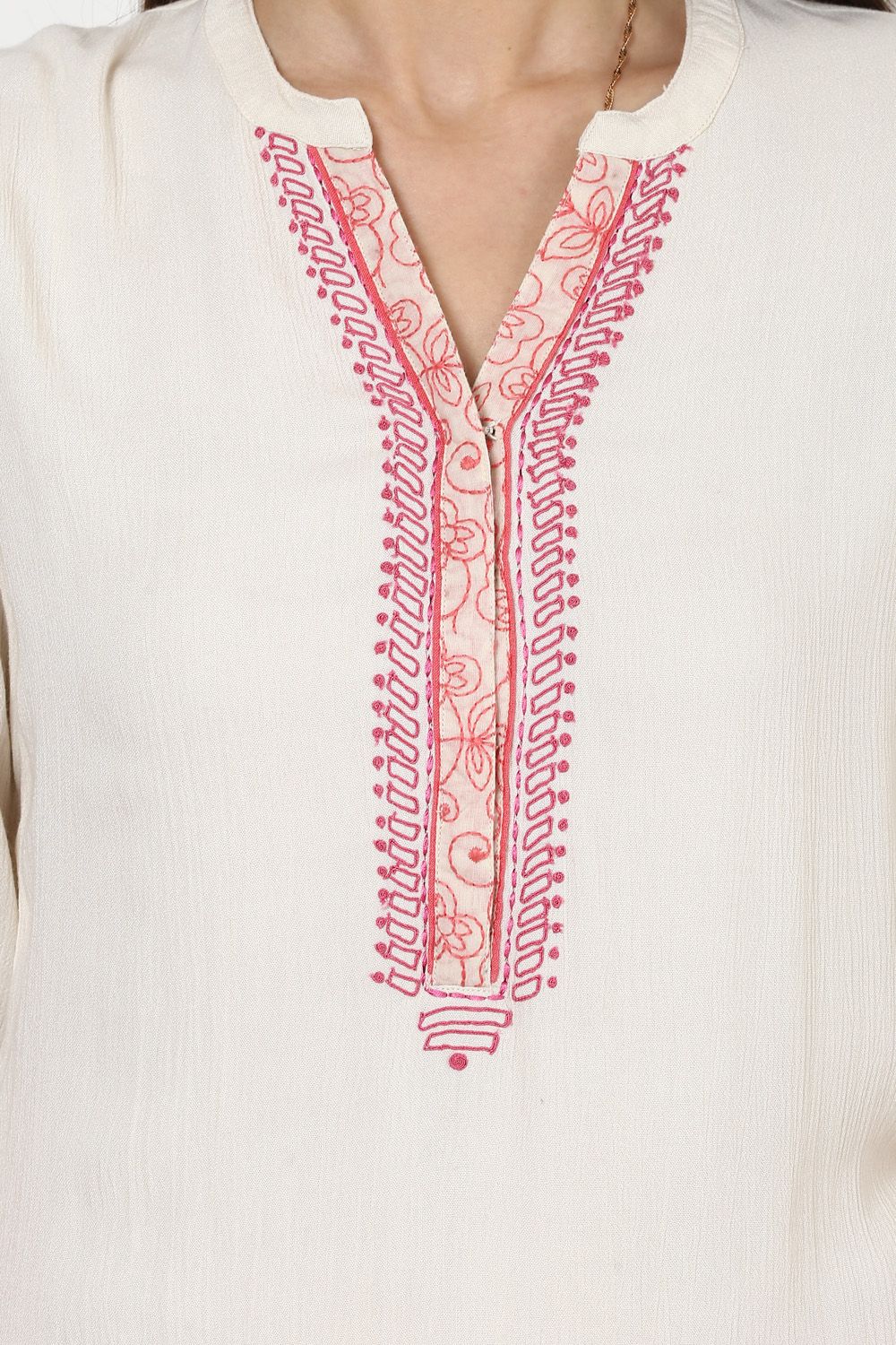 White Straight Viscose Rayon Indie Top image number 5