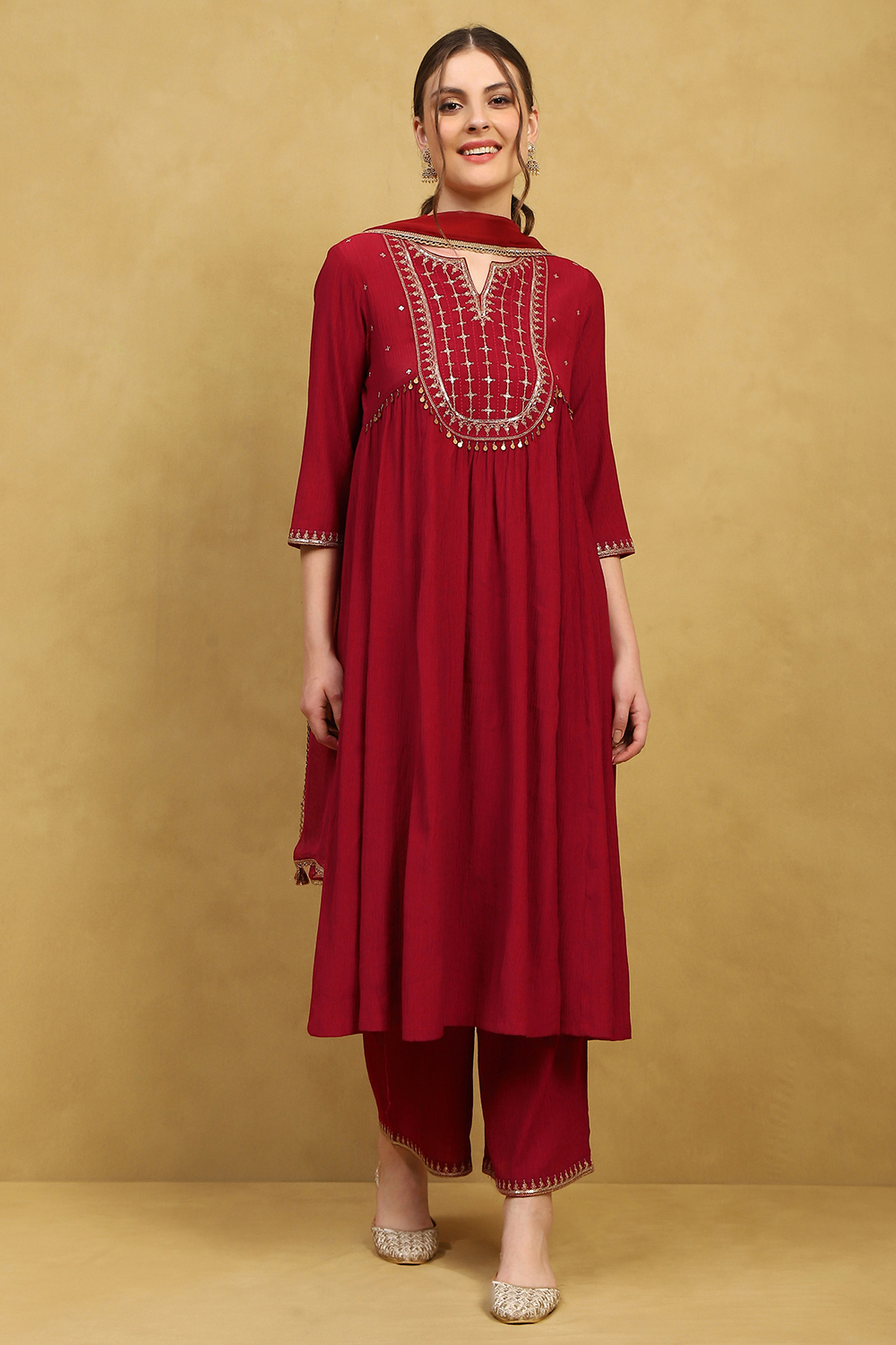 Red Viscose Blend Embroidered Flared Suit Set image number 6