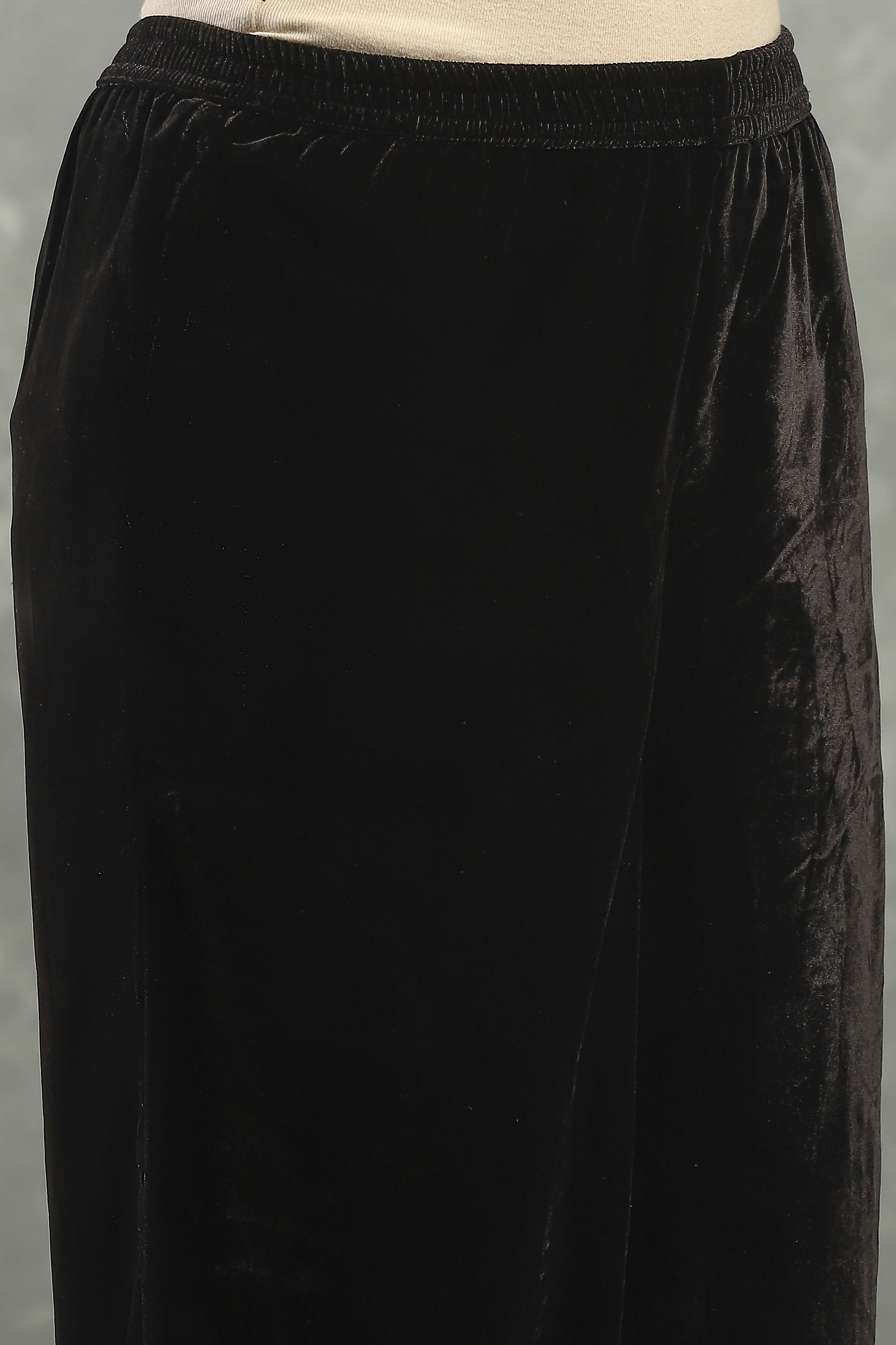 Black Polyester Printed Straight Suit Set image number 2