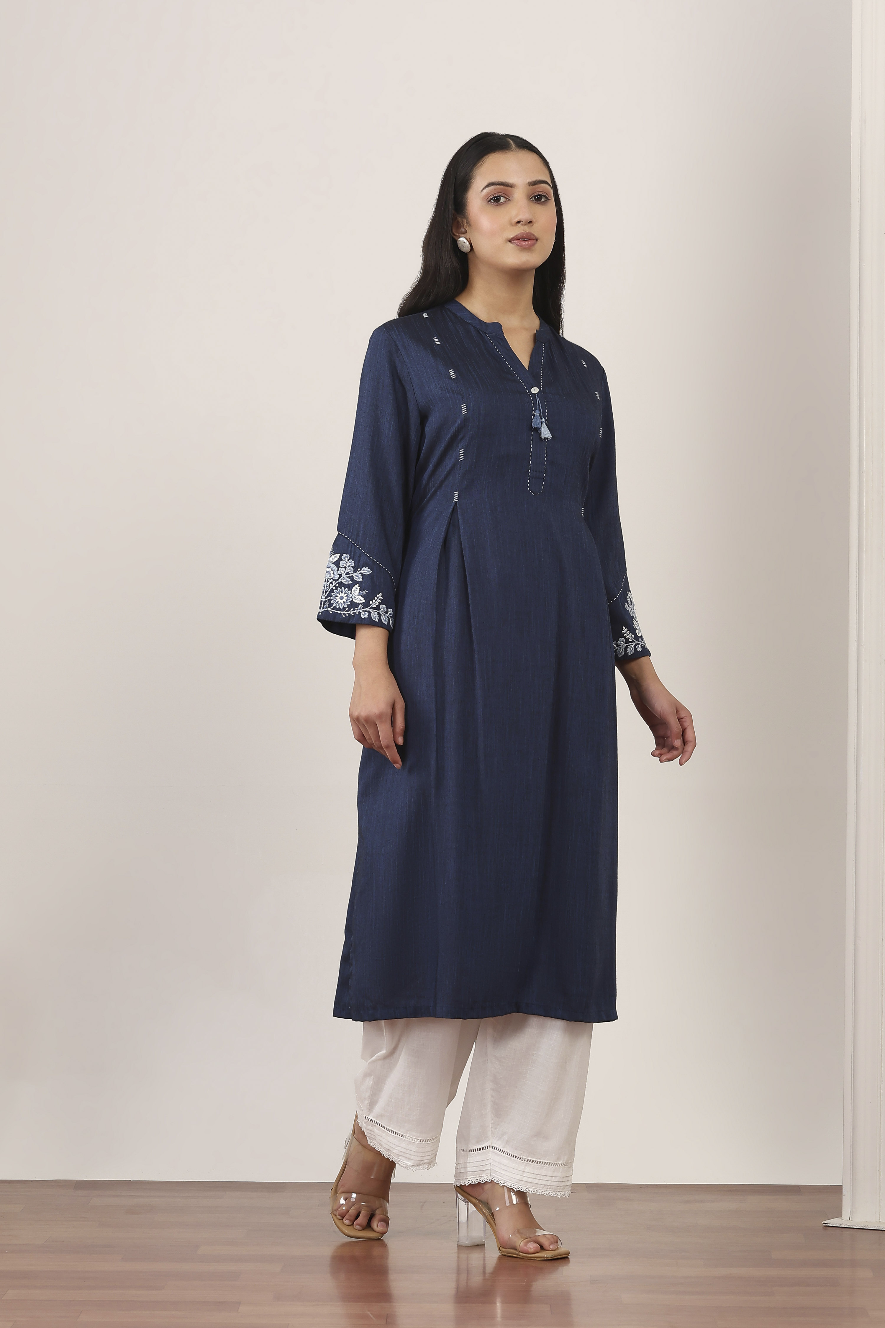 Blue Polyviscose Straight Kurtas image number 4