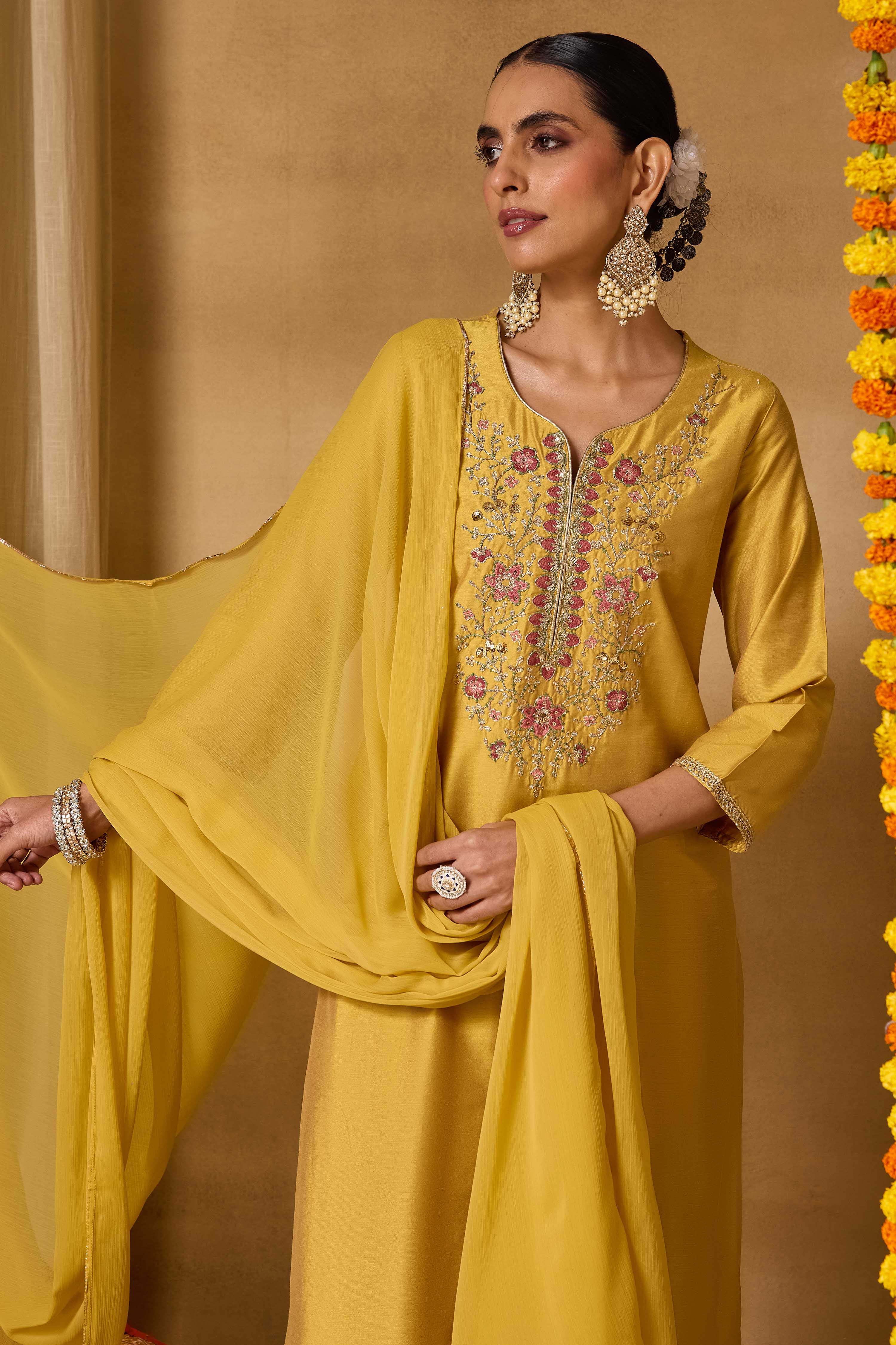 Yellow Viscose Blend Straight Solid Suit Set image number 8