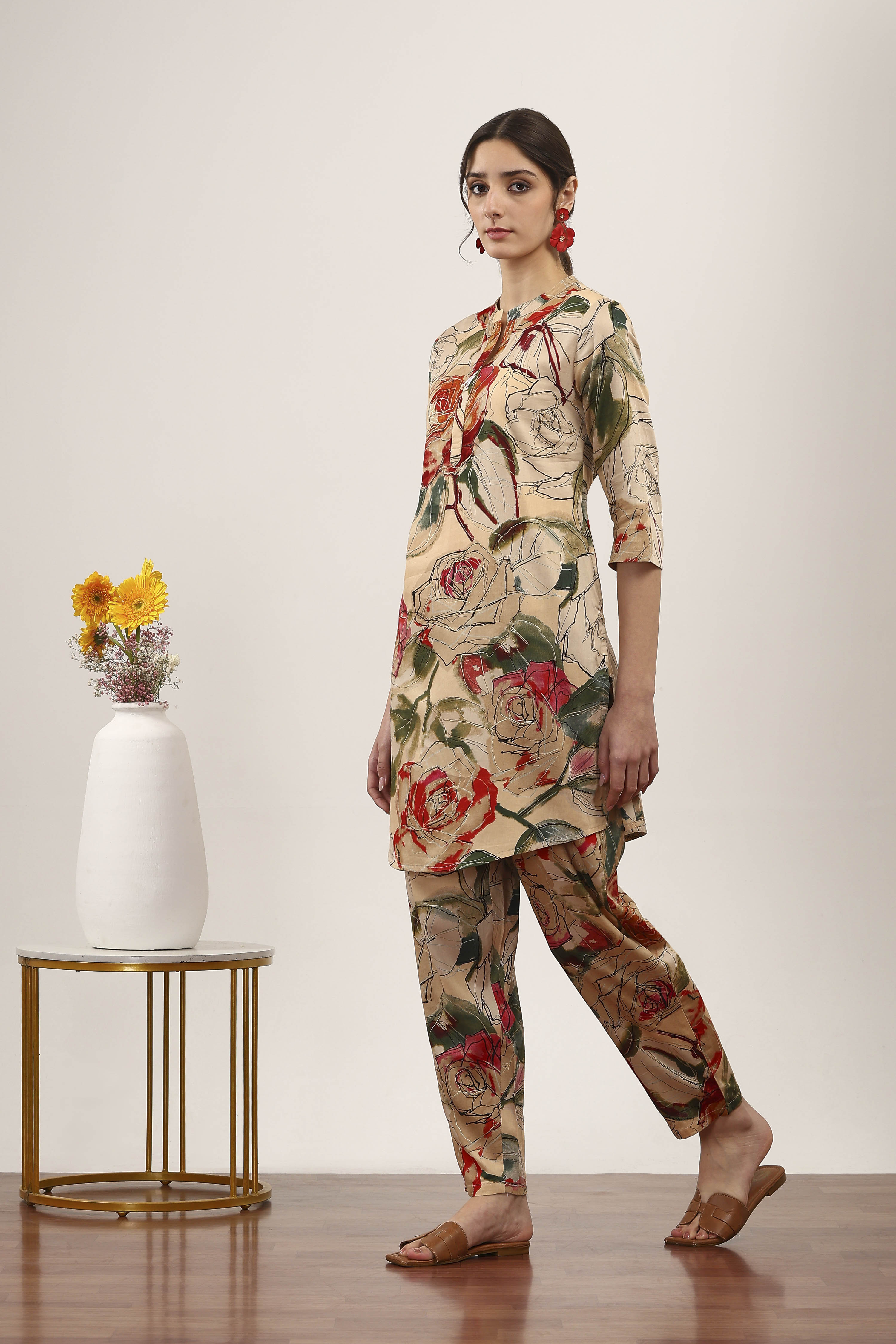 White Cotton Kurta Pants Set image number 3