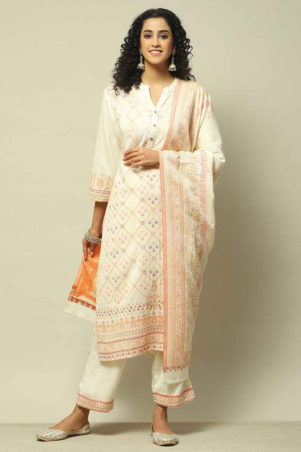 Off White Cotton Blend Straight Yarndyed Kurta Palazzo Suit Set image number 7