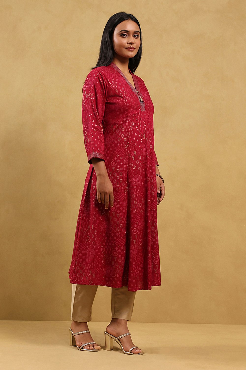 Blue Viscose Rayon Printed Kalidar Kurta image number 2