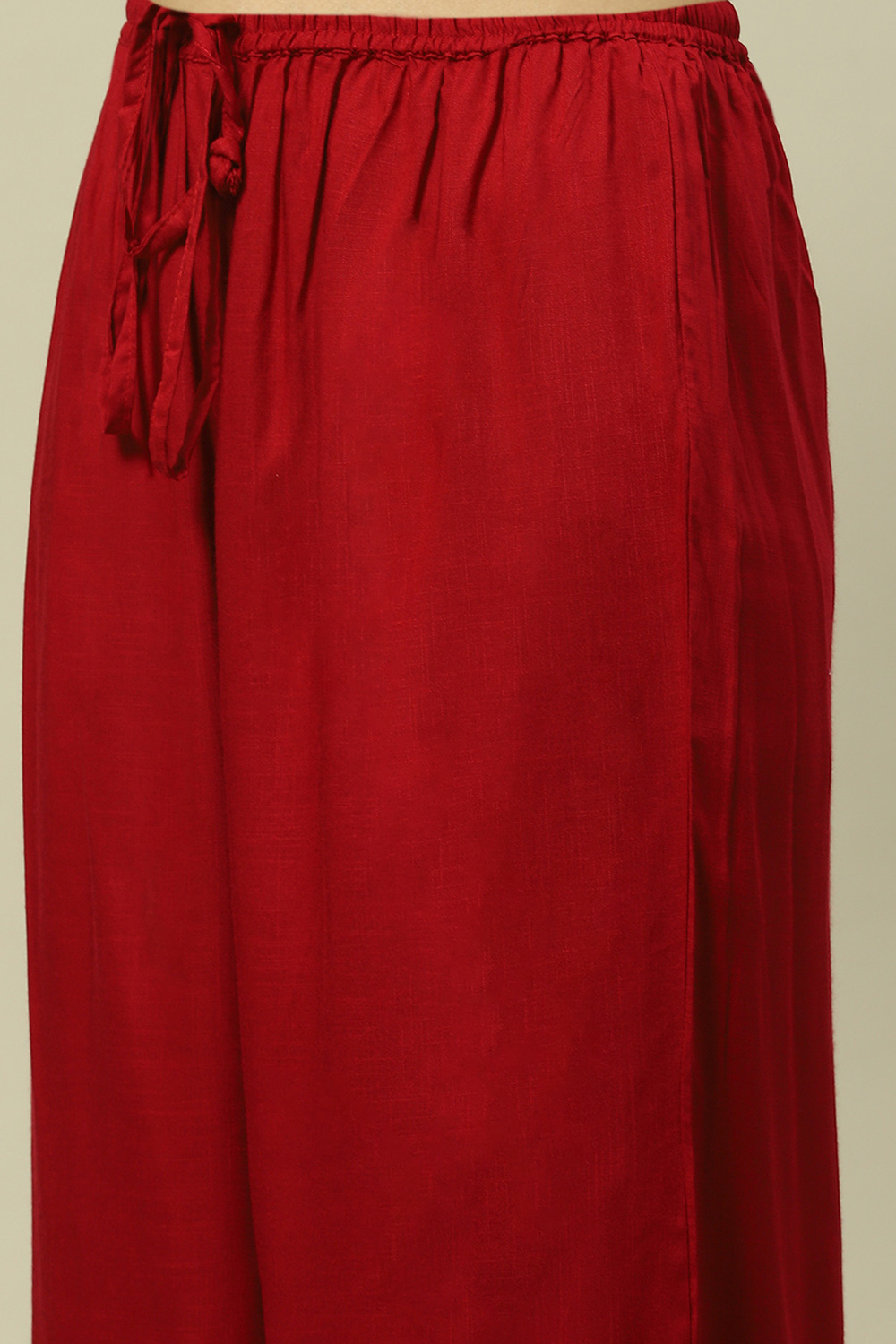 Red LIVA Straight Printed Kurta Palazzo Suit Set image number 2